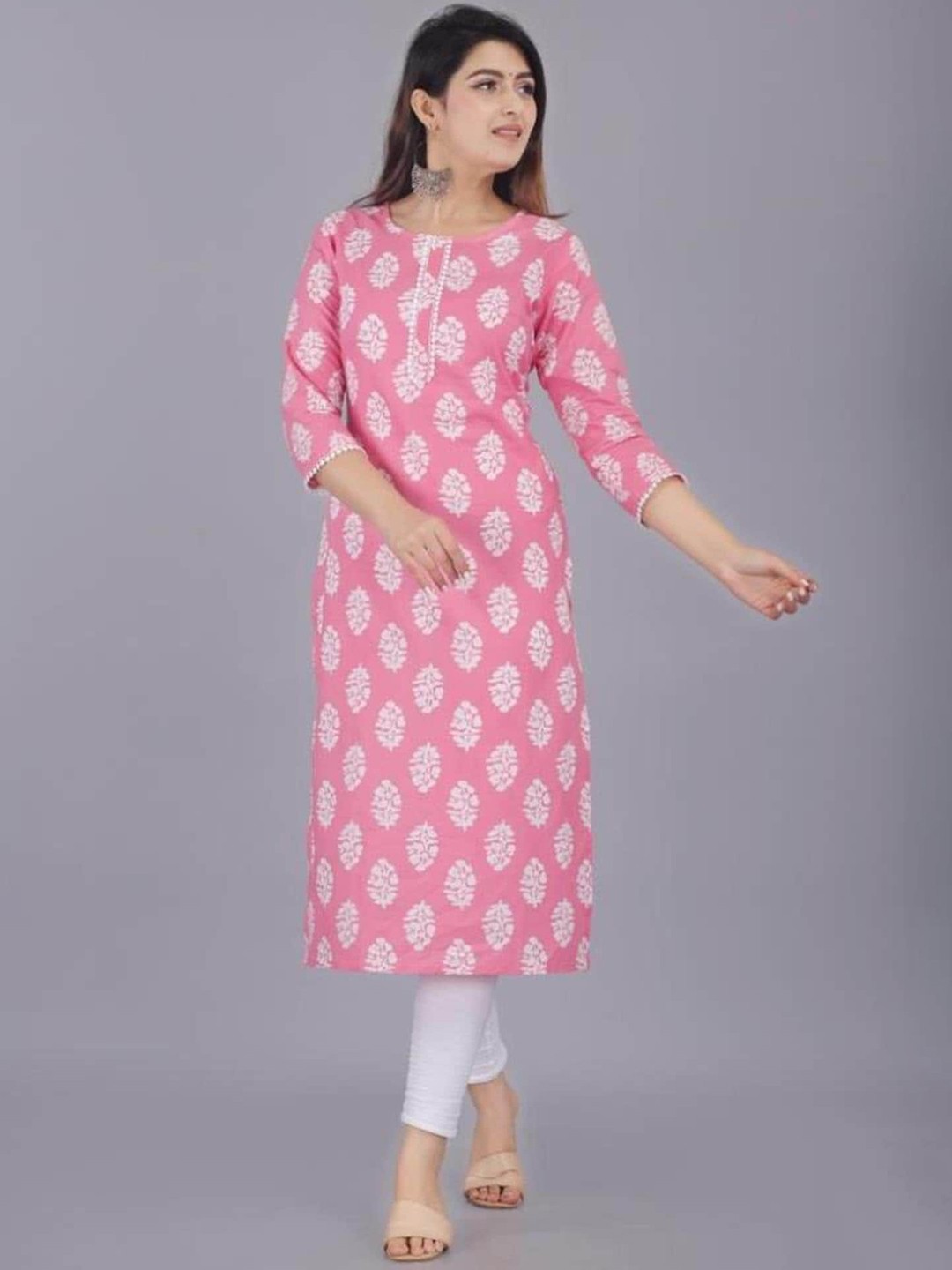 

ao services Ethnic Motifs Printed Lace Detail Kurta, Pink