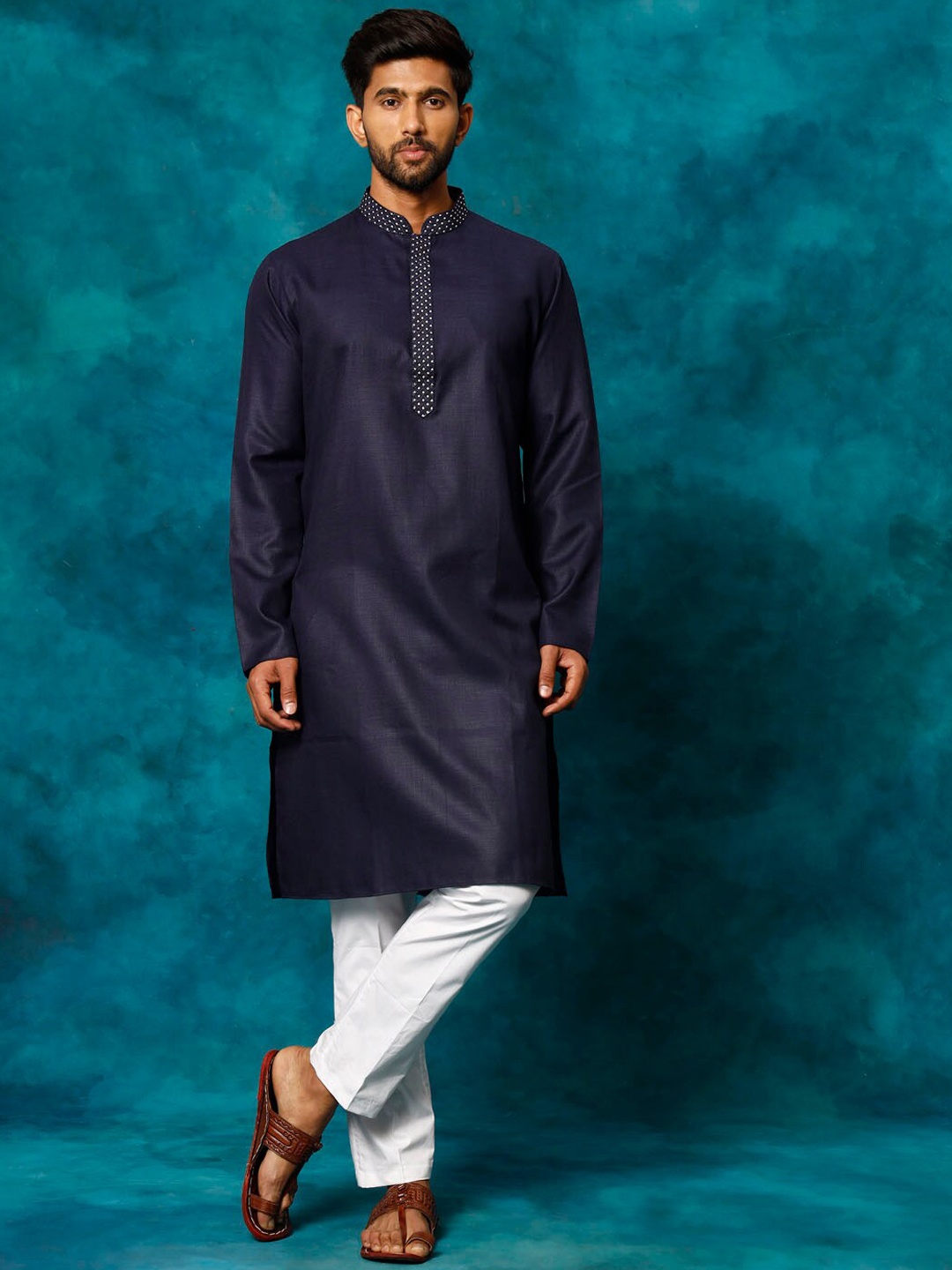 VASTRAMAY Mandarin Collar Thread Work Straight Kurta With Pyjamas, Navy blue