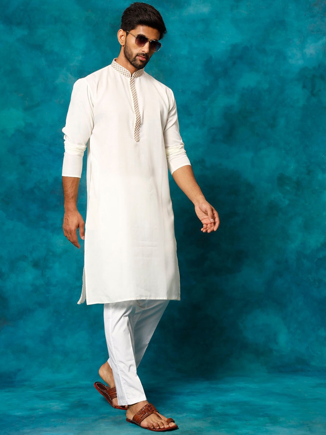 VASTRAMAY Mandarin Collar Thread Work Straight Kurta With Pyjamas, Cream