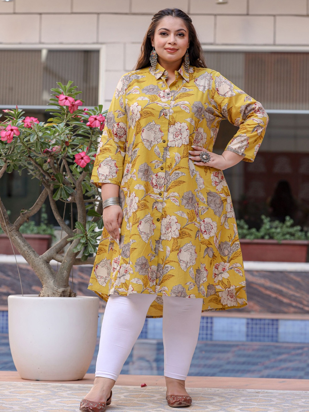 

KAAJH Plus Size Floral Printed Spread Collar A-Line Kurta, Yellow