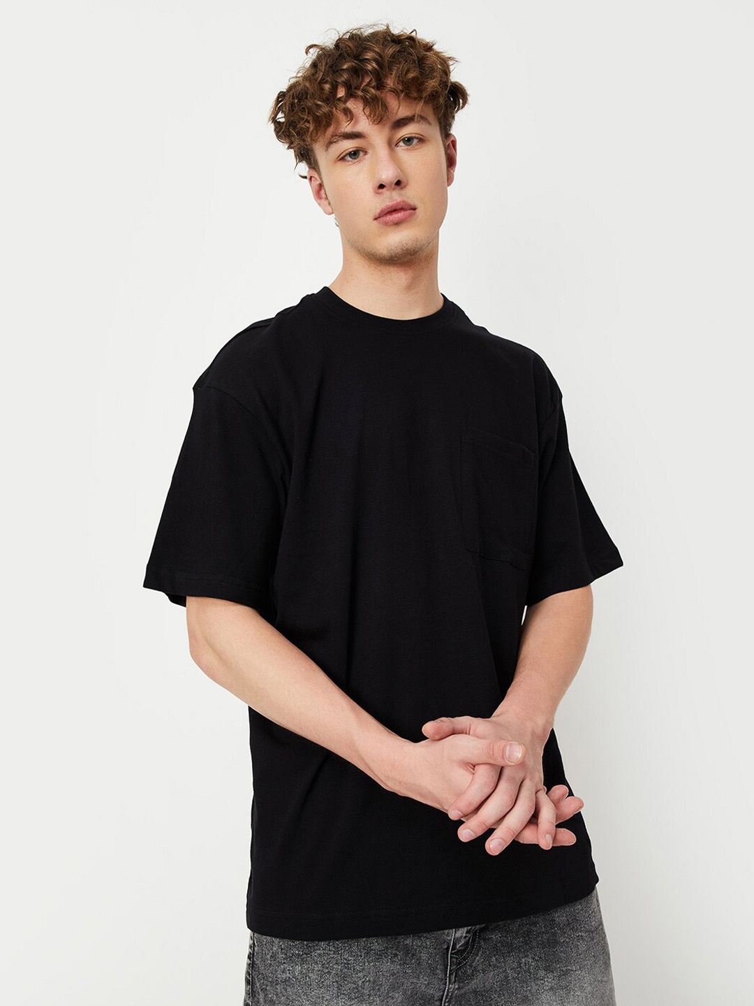 

max Round Neck Pockets Cotton Regular T-shirt, Black
