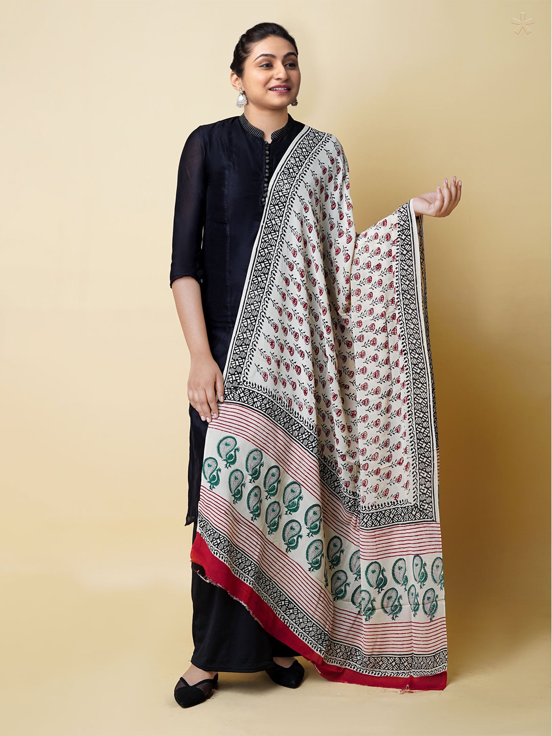 

Unnati Silks Ethnic Motifs Printed Dupatta, White