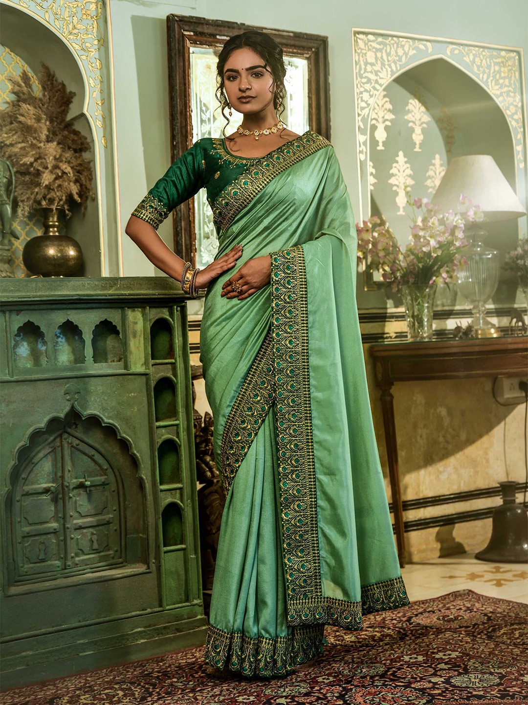 

Mitera Green & Gold-Toned Embroidered Saree