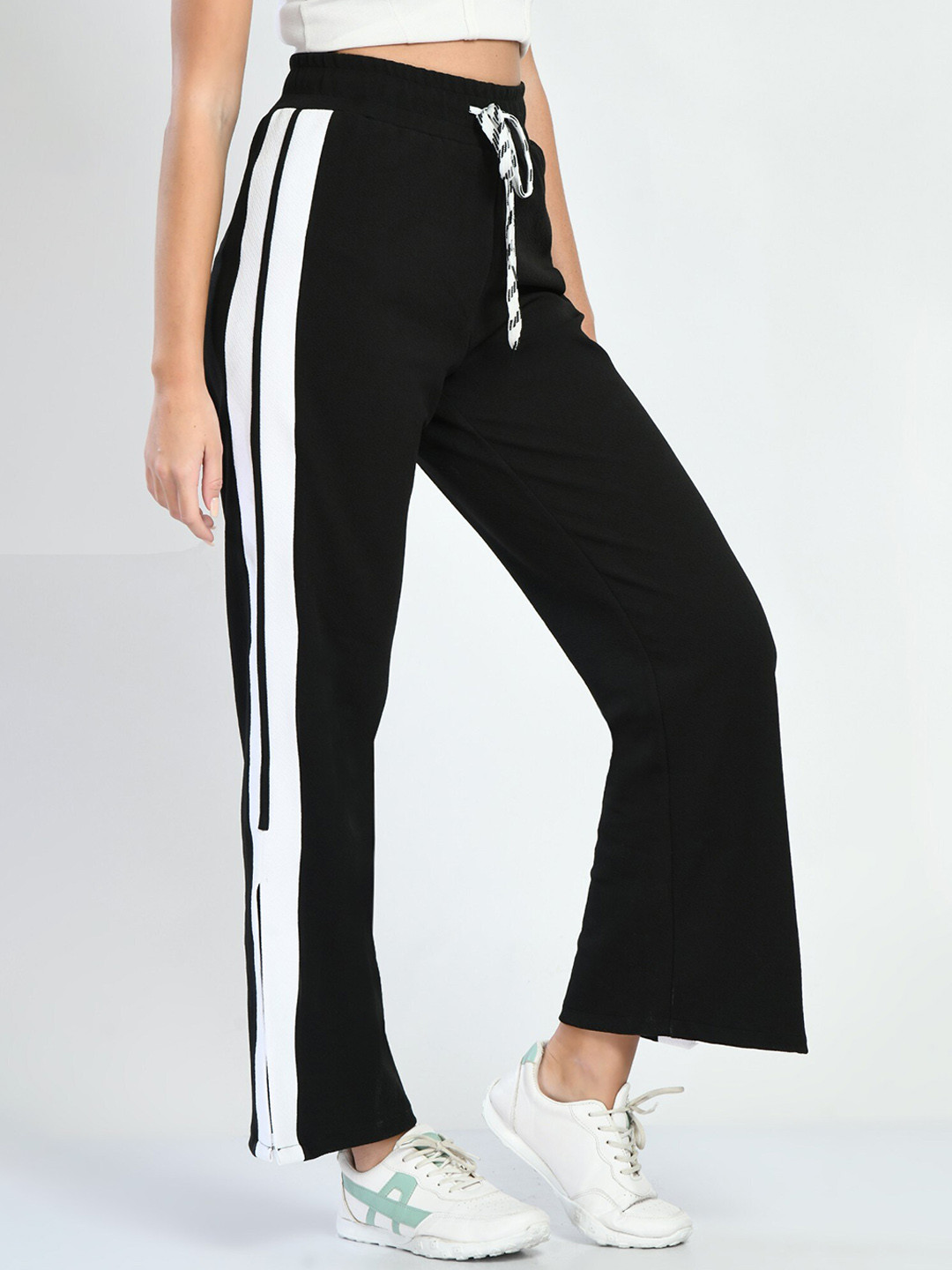 

Moshe Women Side Stripes Relaxed Fit High-Rise Parallel Trousers, Black