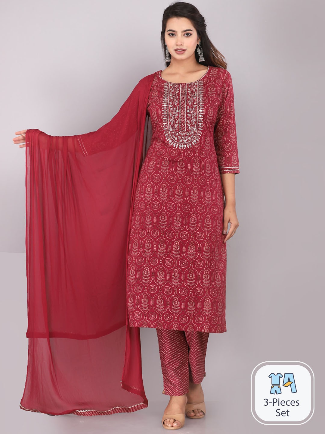 

JC4U Floral Printed Regular Kurta with Trousers & Dupatta, Maroon