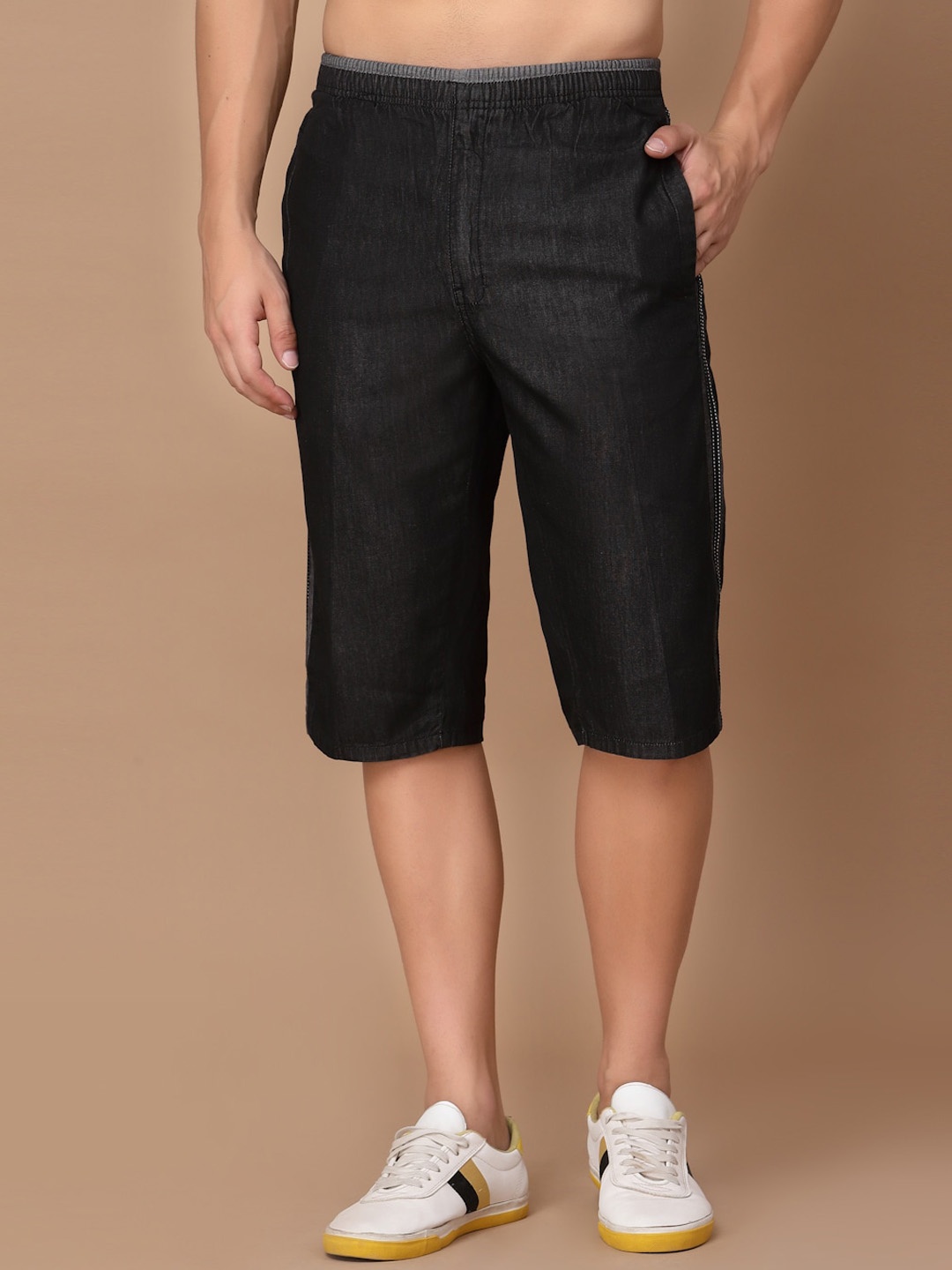 

SAPPER Men Mid Rise Cotton Shorts, Black