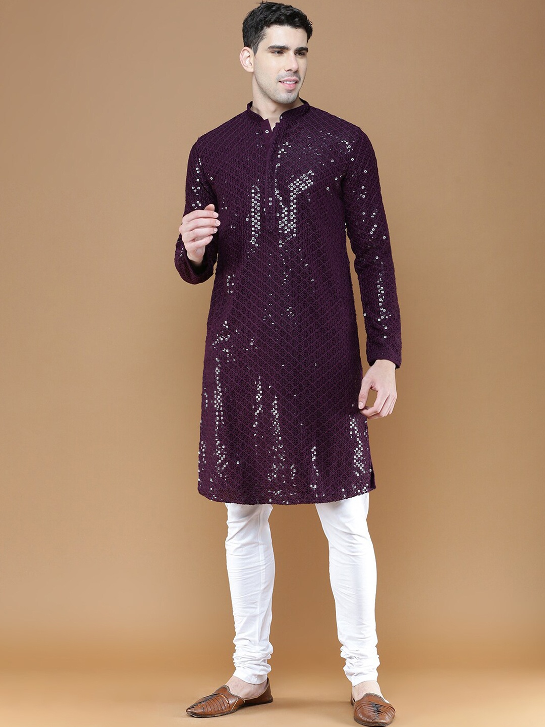 

Sanwara Floral Embroidered Sequinned Straight Kurta With Pyjamas, Purple