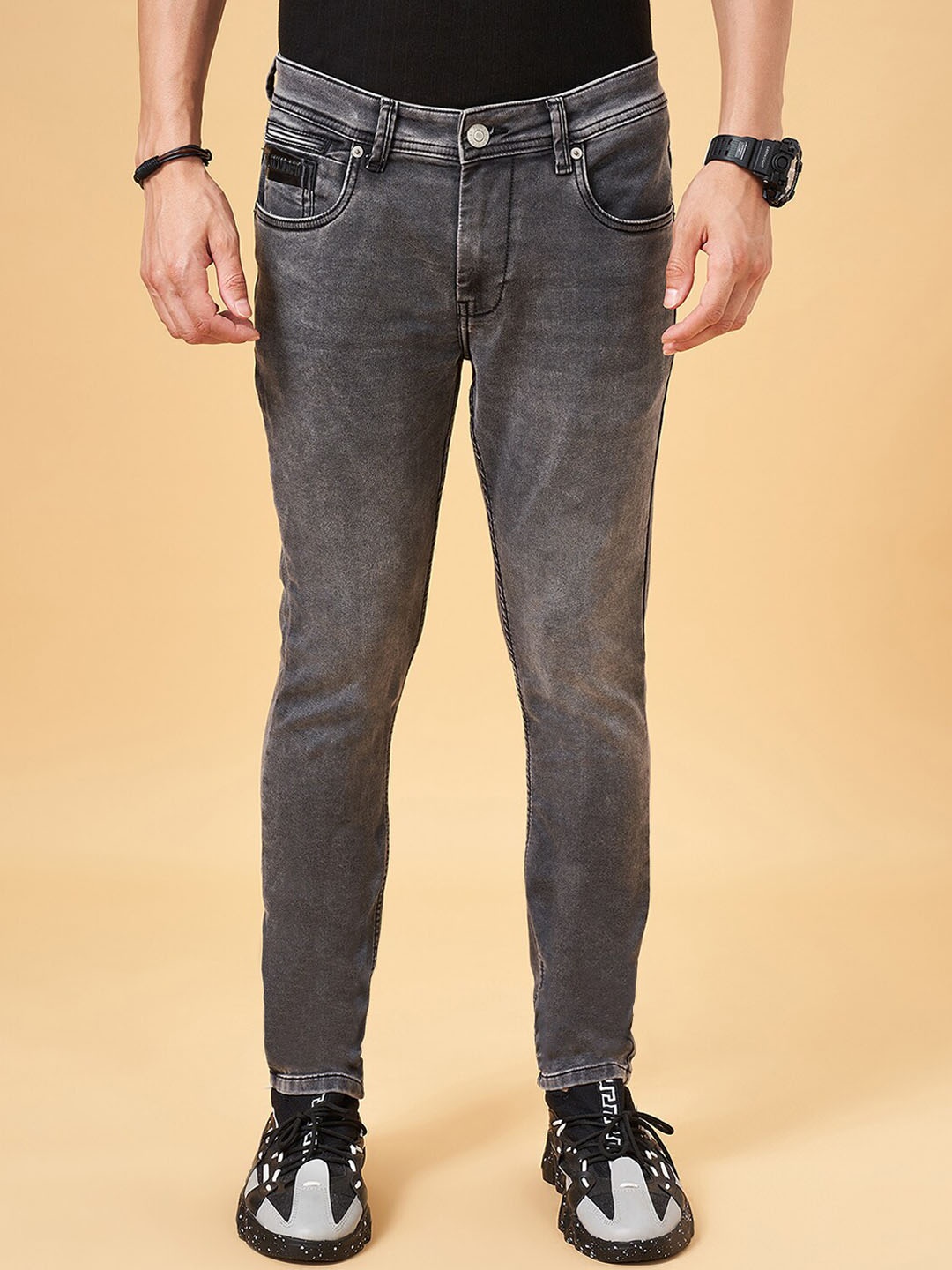 

People Men Slim Fit Clean Look Light Fade Stretchable Jeans, Grey