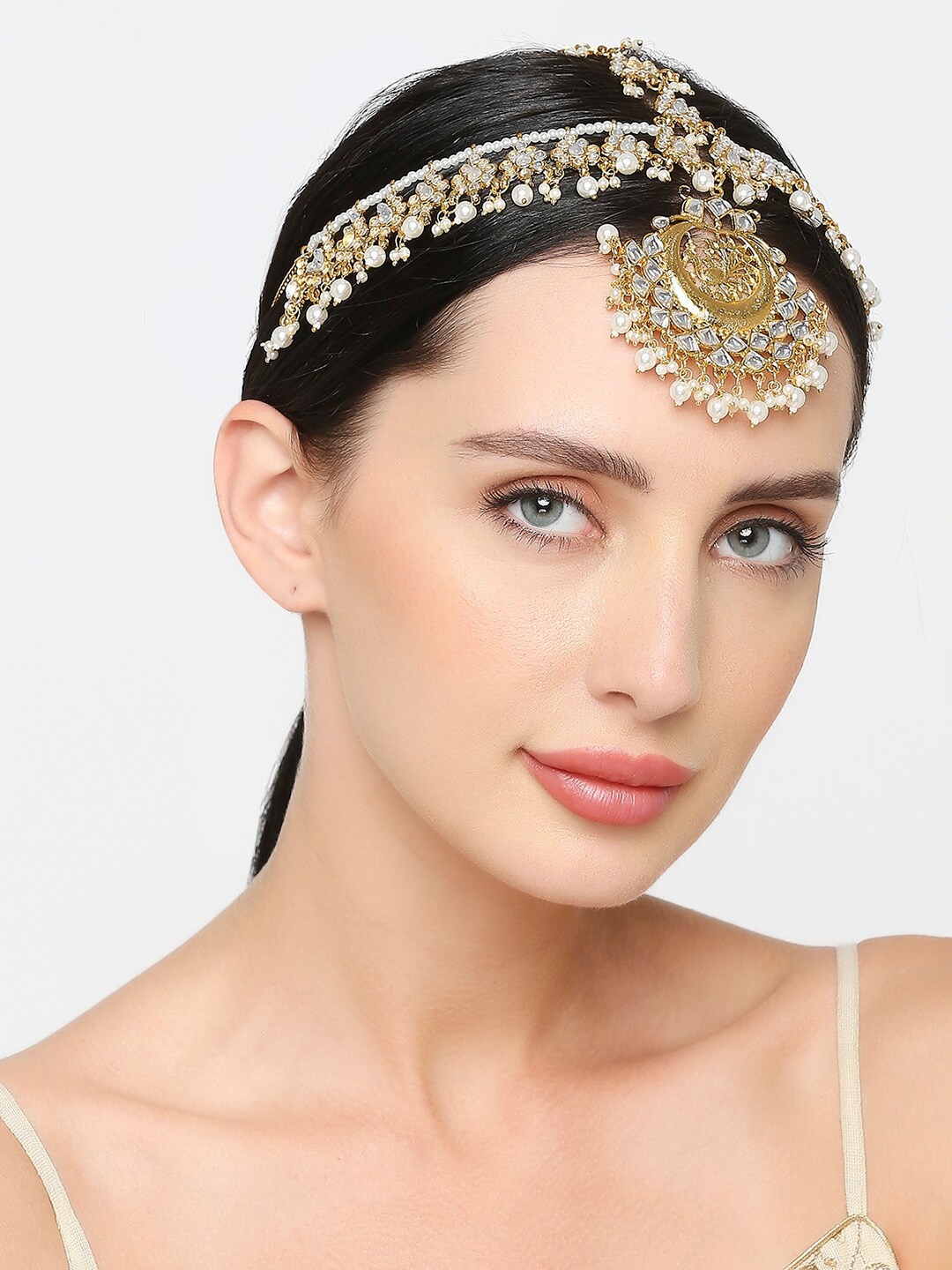 

OOMPH Kundan-Studded & Beaded Peacock Design Sheeshphool Maangtikka, Gold