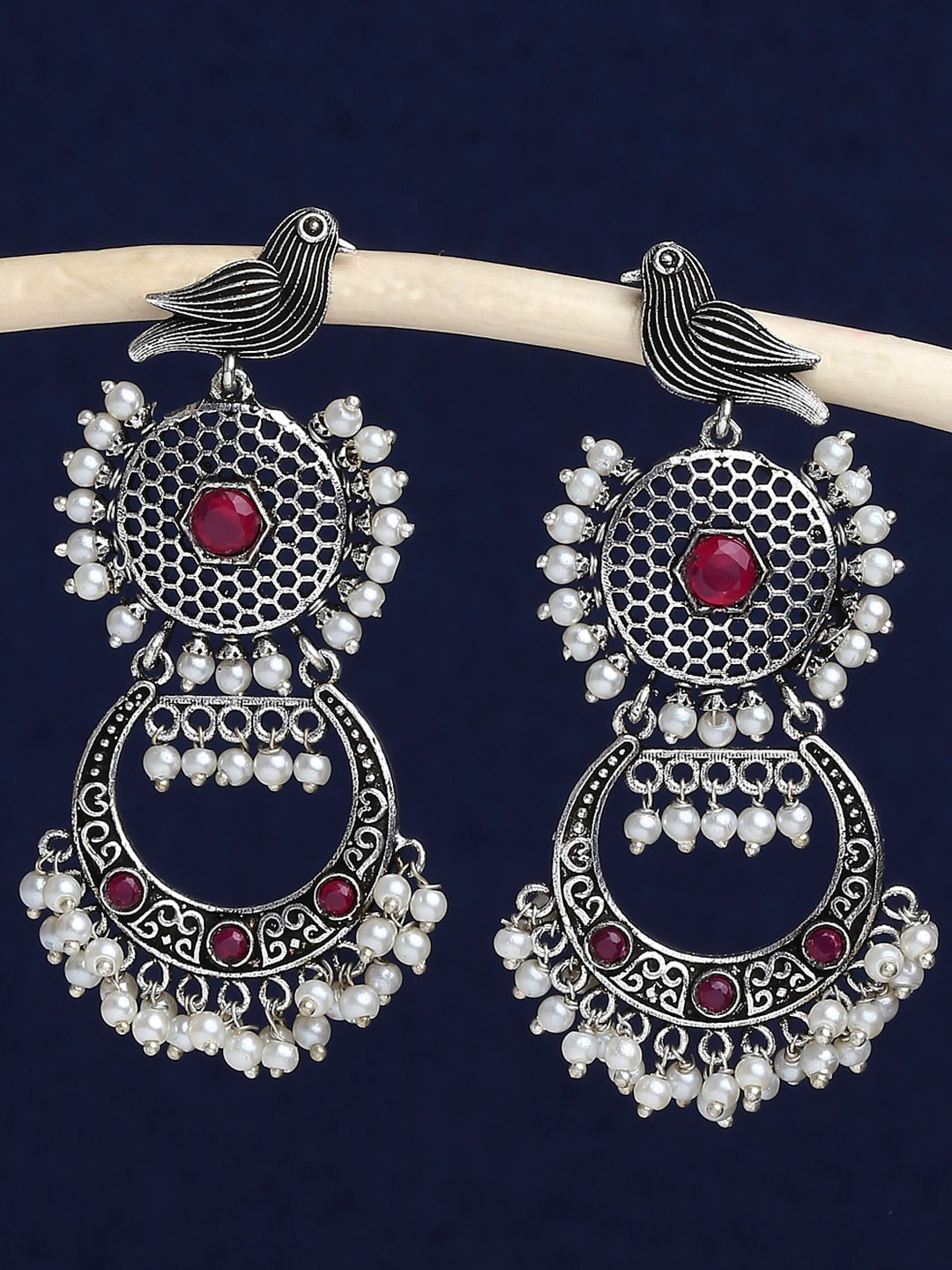 

OOMPH Crescent Shaped Chandbalis, Silver