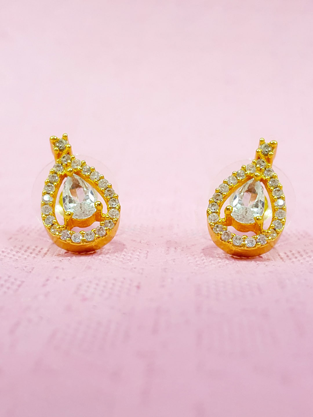 

OOMPH Teardrop Shaped Studs Earrings, Gold