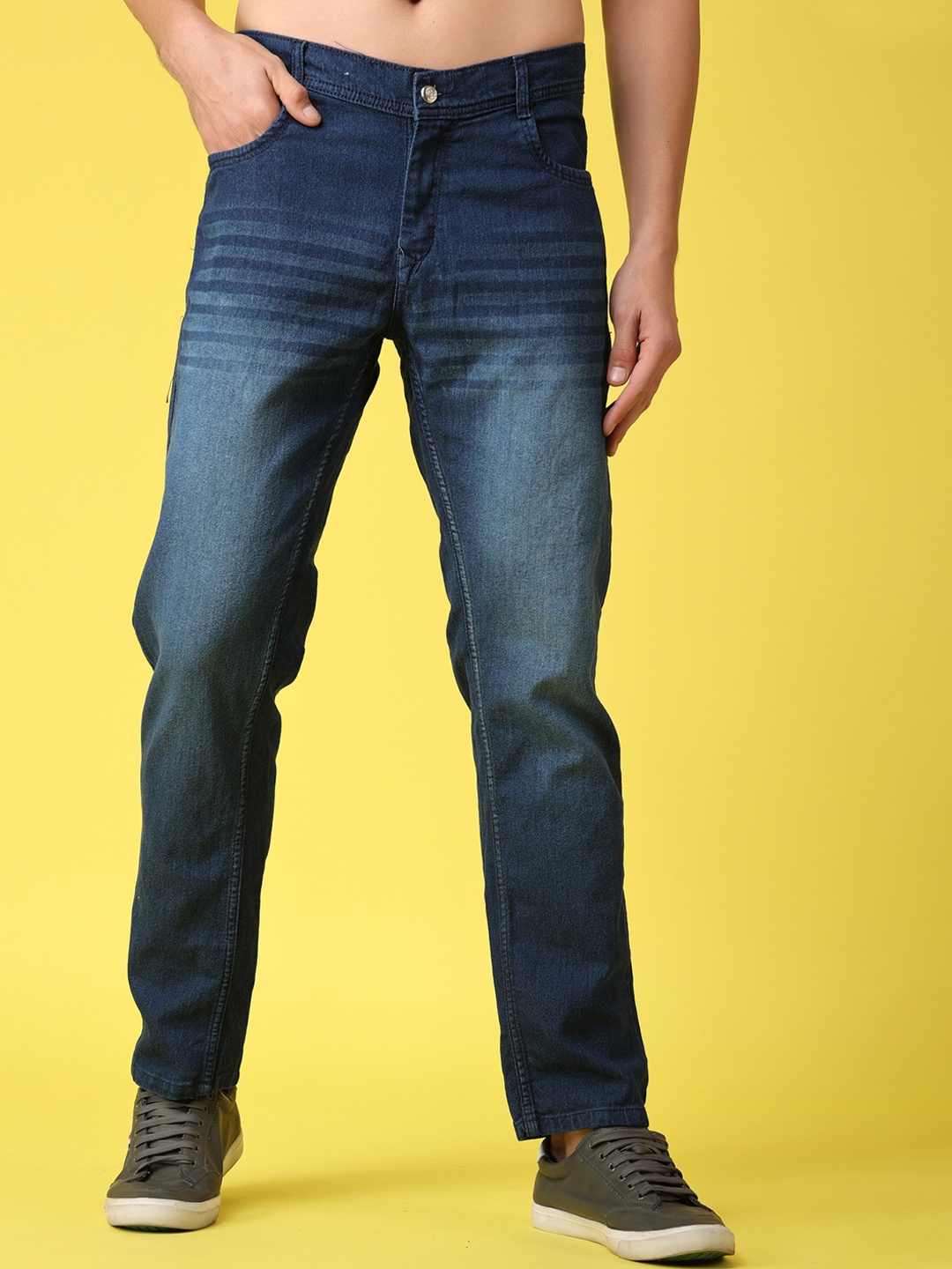 

Xee Men Low Distress Light Fade Stretchable Jeans, Navy blue