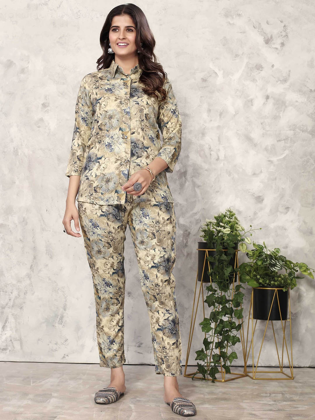 

KALINI Printed Shirt Collar Three-Quarter Sleeves Co-Ords, Beige