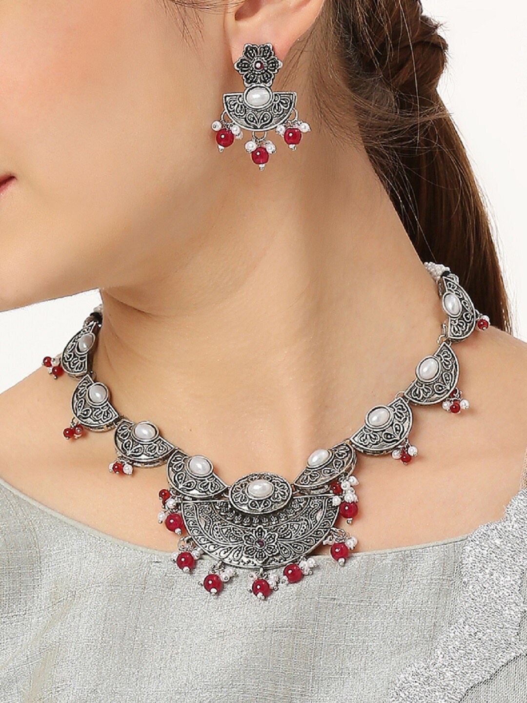 

OOMPH Oxidised Stone Studded & Pearl Beaded Jewellery Set, Silver