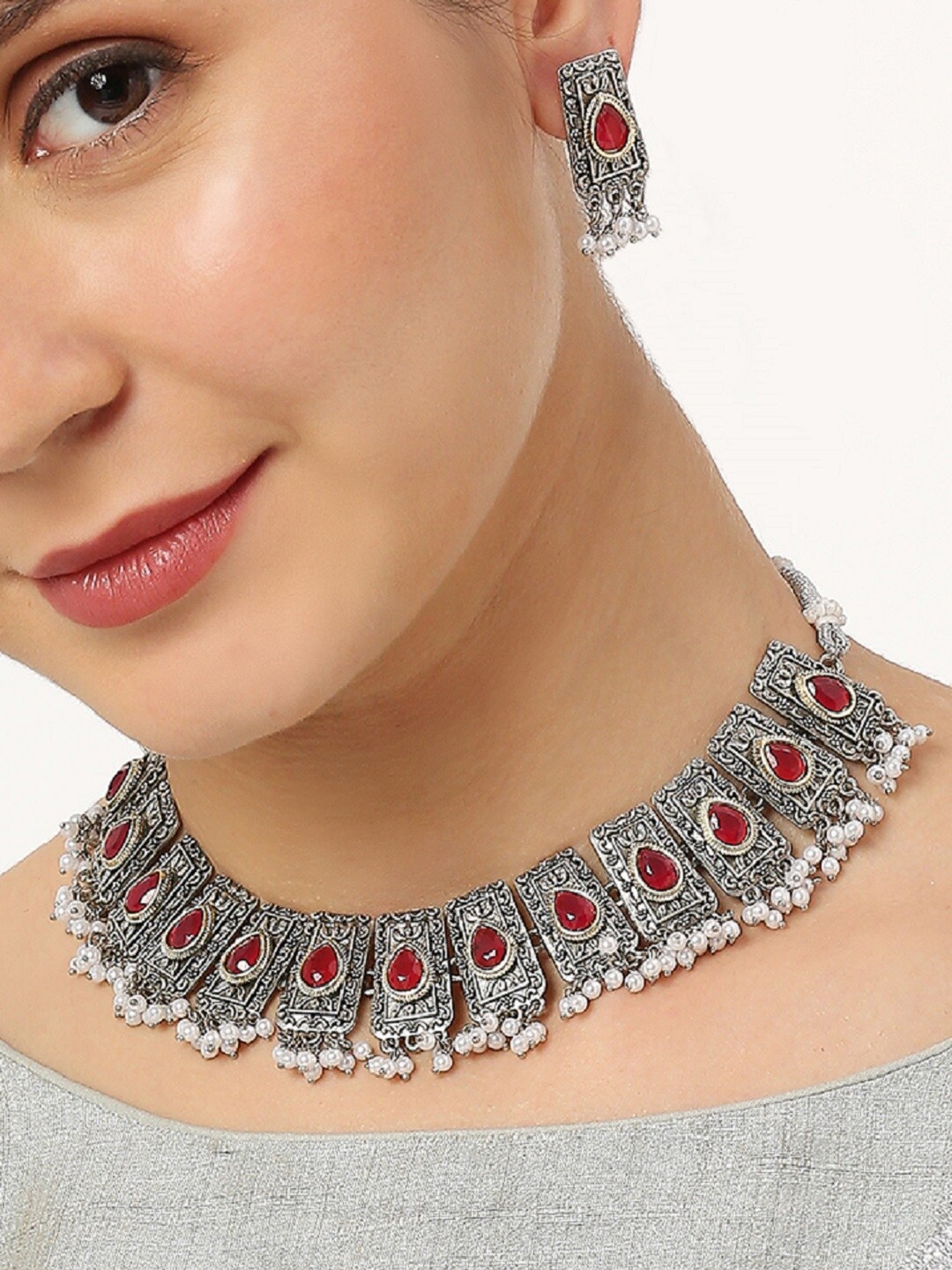 

OOMPH Oxidised Stone-Studded & Pearl-beaded Jewellery Set, Silver