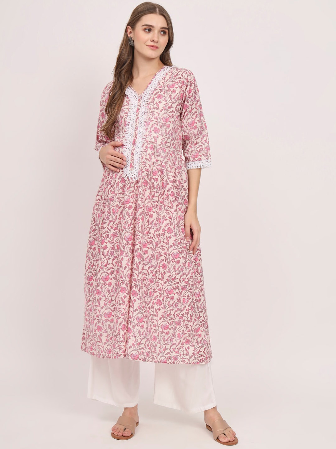 

Aujjessa Maternity Floral Printed Thread Work Pure Cotton Anarkali Kurta, Pink