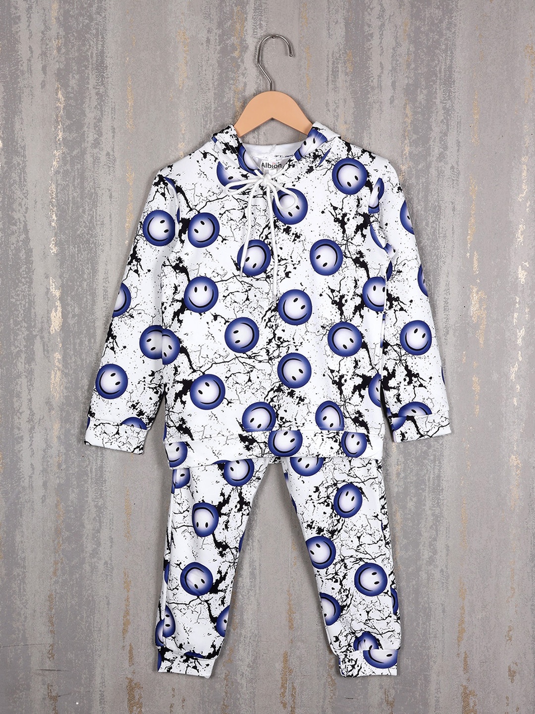 

Albion Boys Printed Hooded Pure Cotton Tshirt & Trouser, White