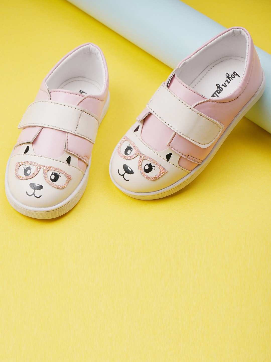 

BOYZ N GALZ Girls Daisy Printed Lightweight Velcro Sneakers, Pink