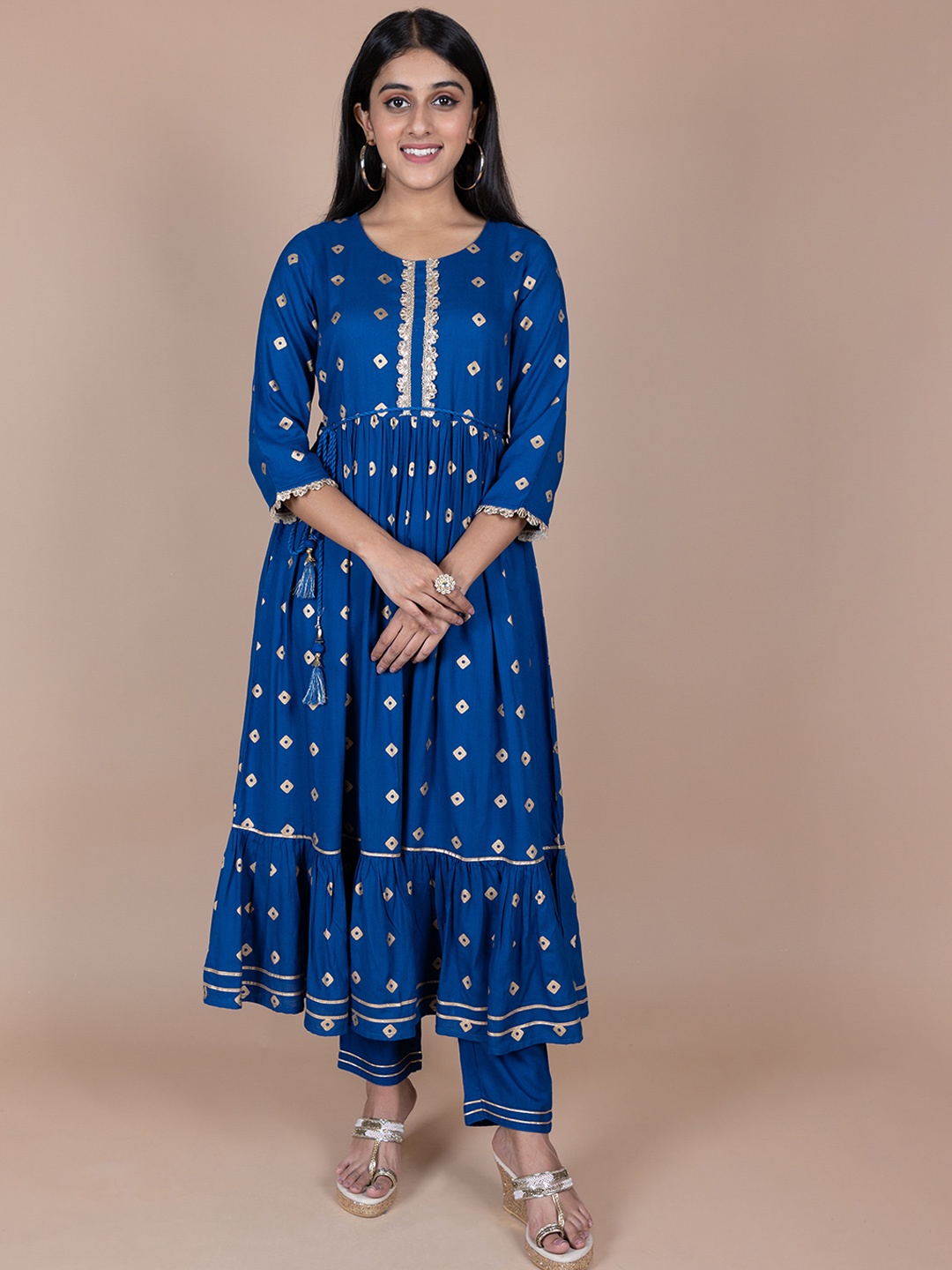 

KASYA Ethnic Motifs Embroidered Empire Kurta with Trousers, Blue
