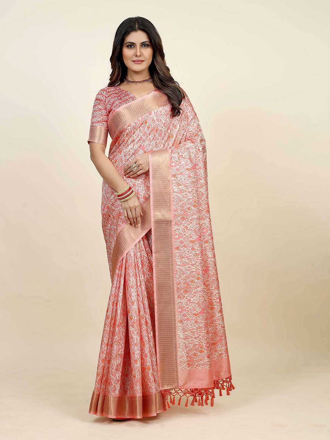 

Mitera Abstract Printed Zari Detailed Saree, Pink