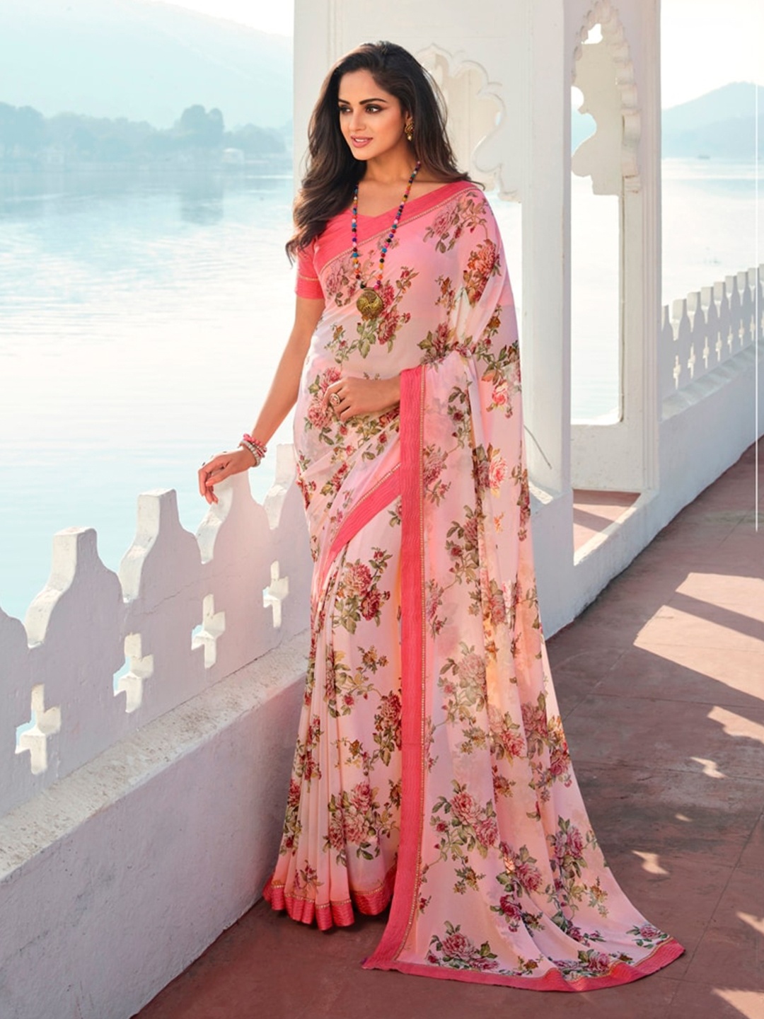 VAIRAGEE Floral Printed Saree, Pink