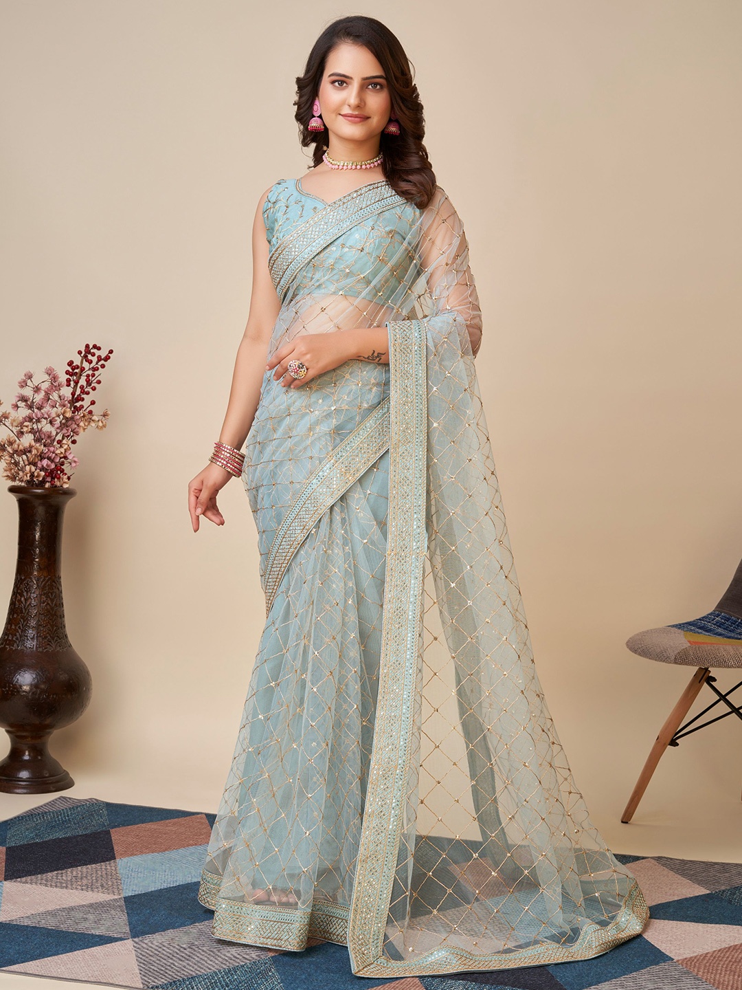 

VAIRAGEE Embellished Sequinned Saree, Turquoise blue