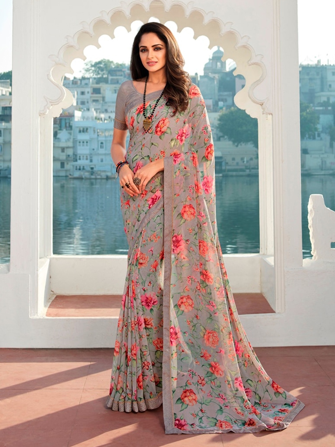 

VAIRAGEE Floral Printed Saree, Grey