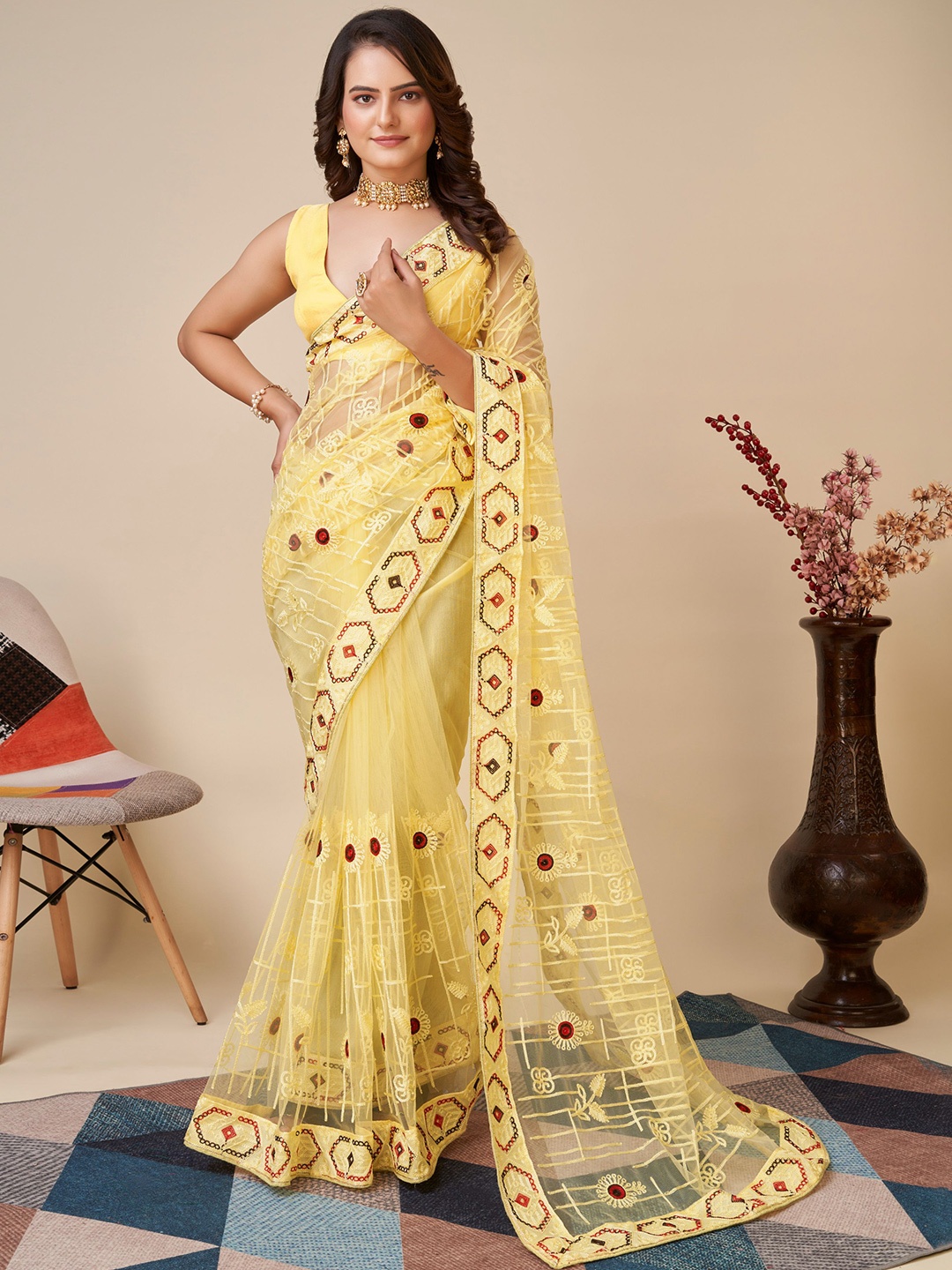 

VAIRAGEE Floral Embroidered Net Saree, Yellow