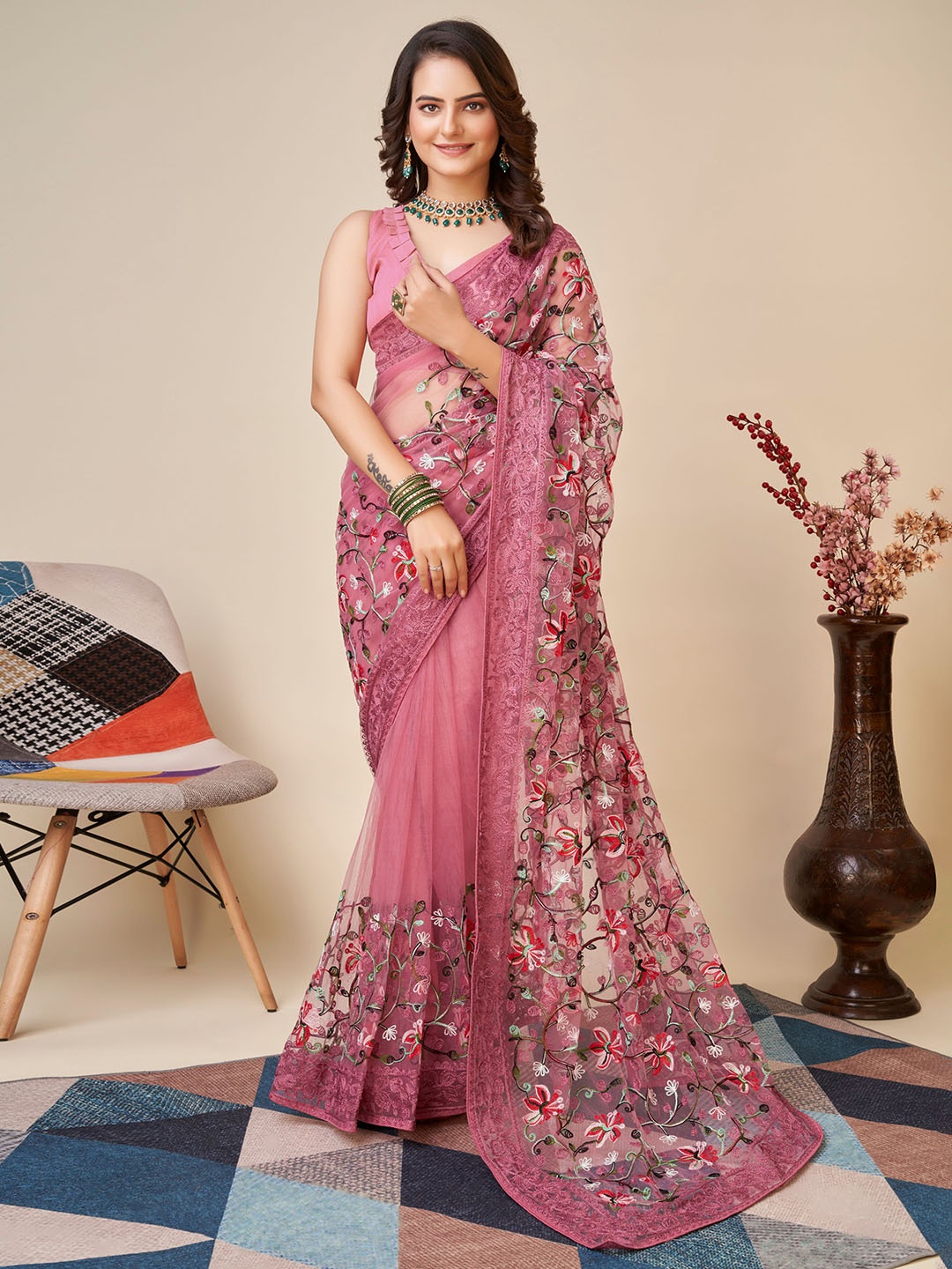 

VAIRAGEE Floral Embroidered Net Saree, Pink