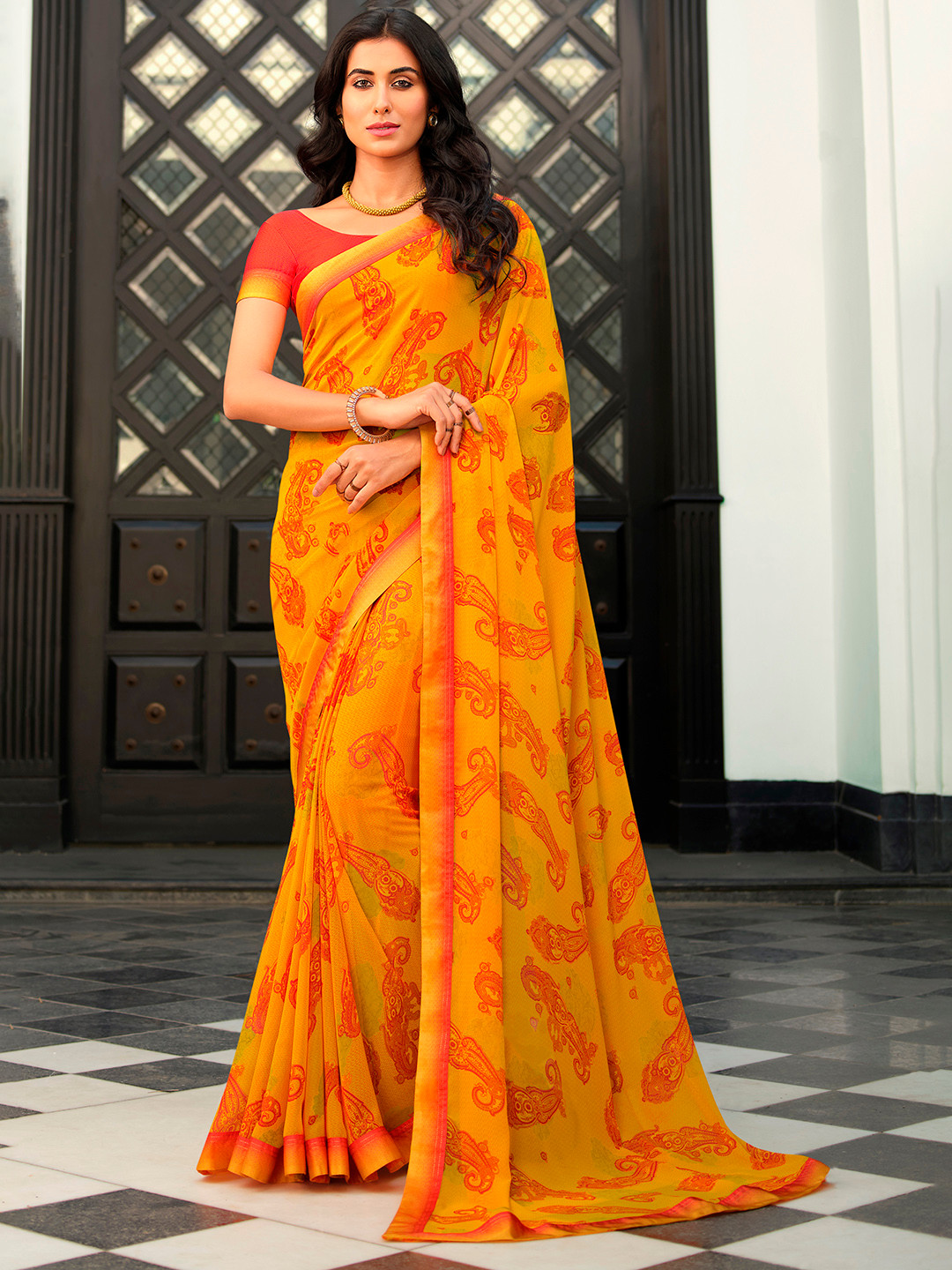 

VAIRAGEE Paisley Printed Saree, Orange