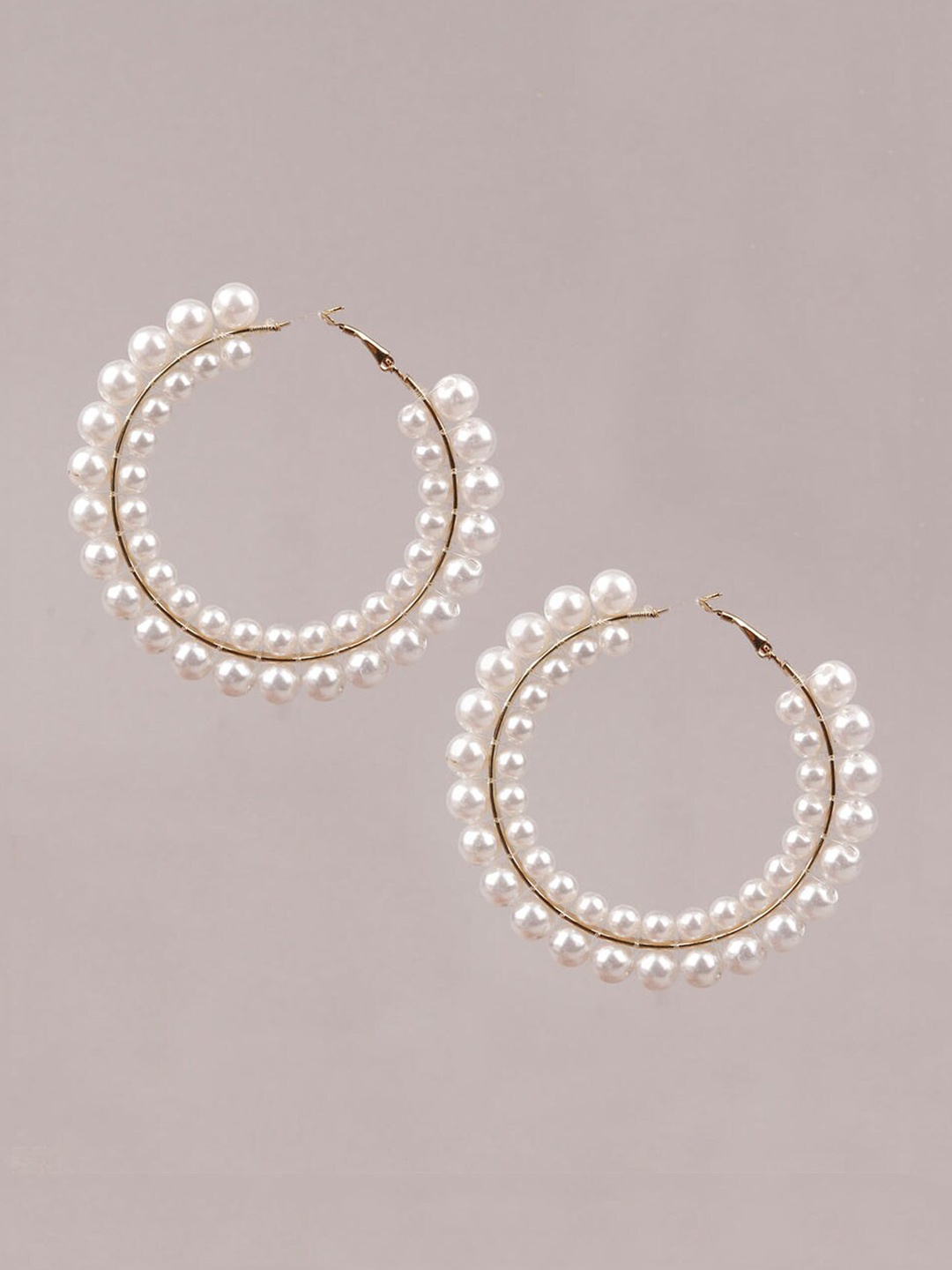 

VAGHBHATT Circular Hoop Earrings, White