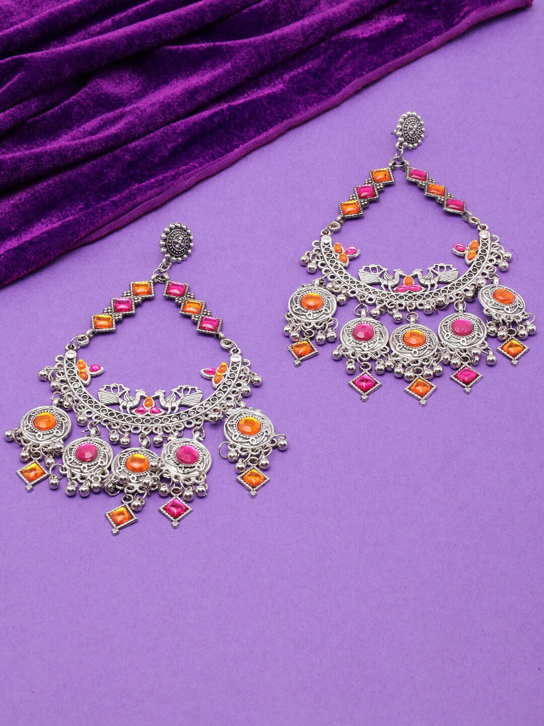 

VAGHBHATT Silver-Plated Teardrop Shaped Drop Earrings