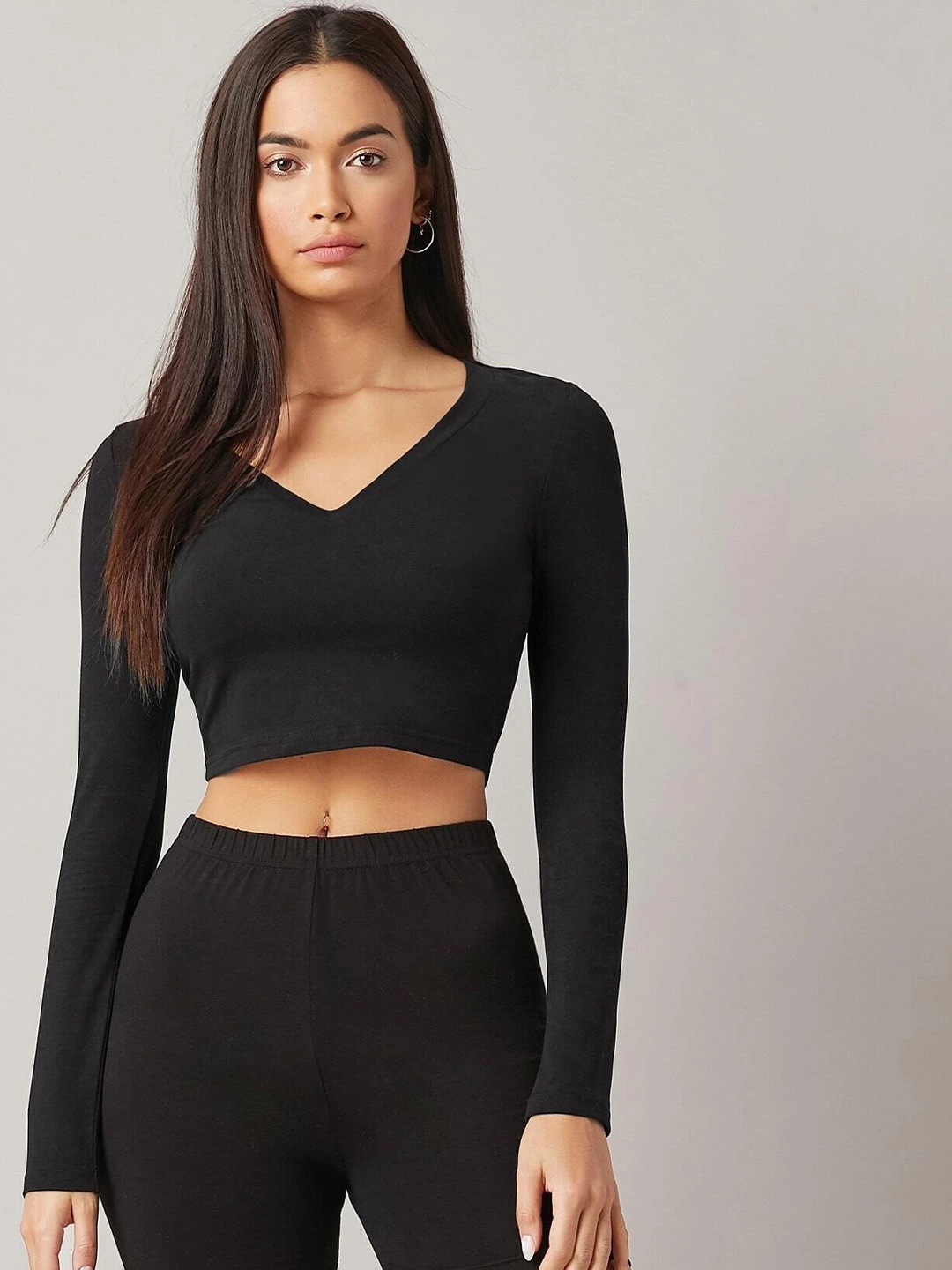

BLACK SCISSOR V-Neck Crop Fitted Top