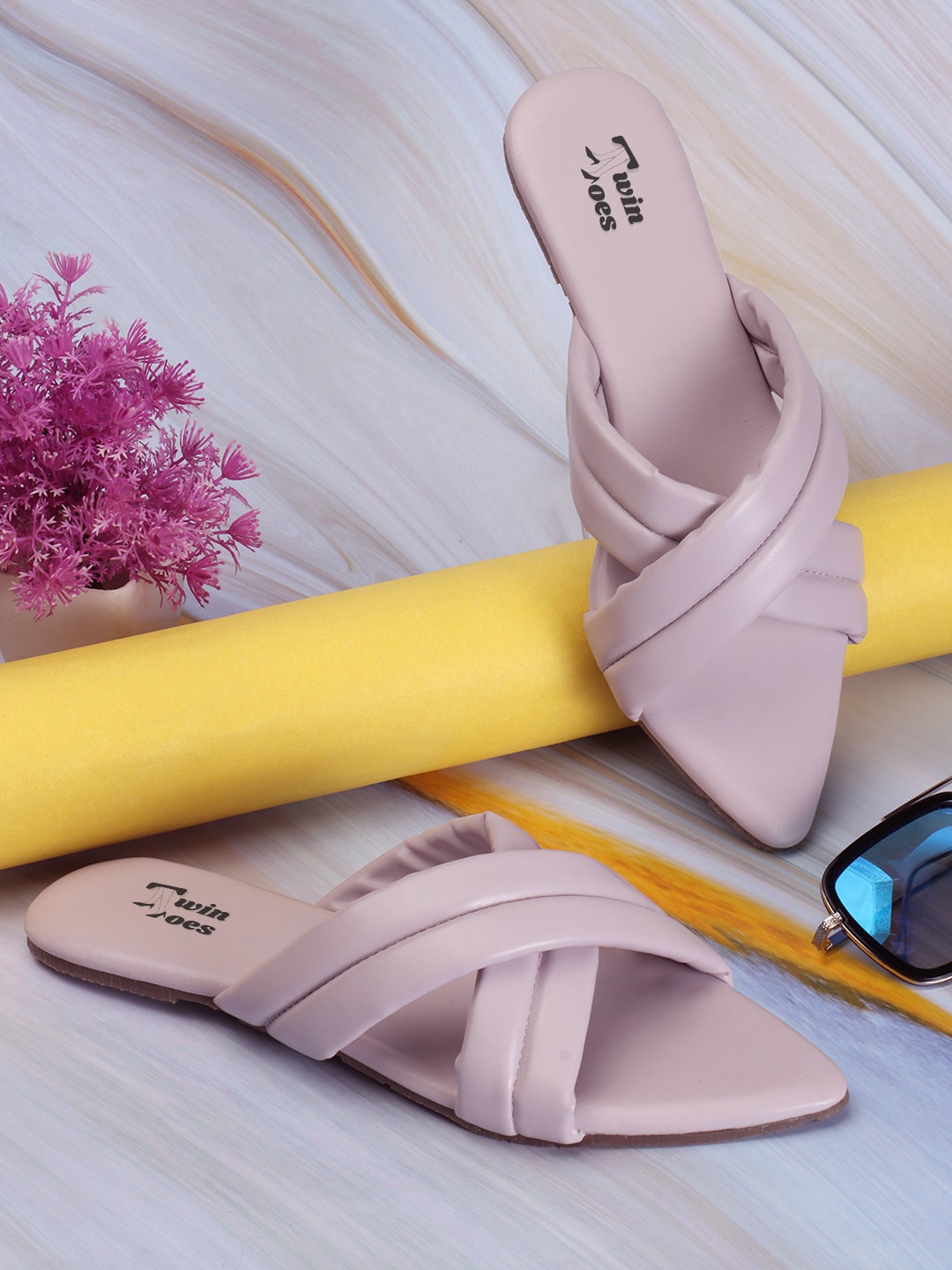 

TWIN TOES Pointed Open Toe Flats, Purple
