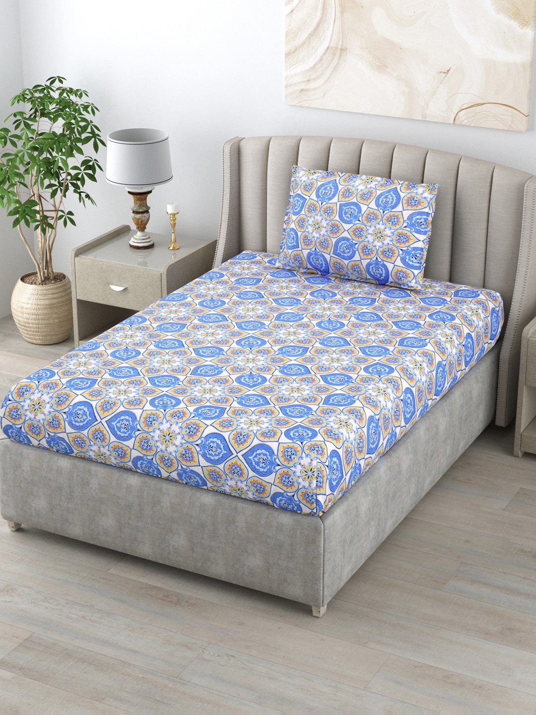 

BOMBAY DYEING Blue & White Floral 104 TC Single Bedsheet with 1 Pillow Cover