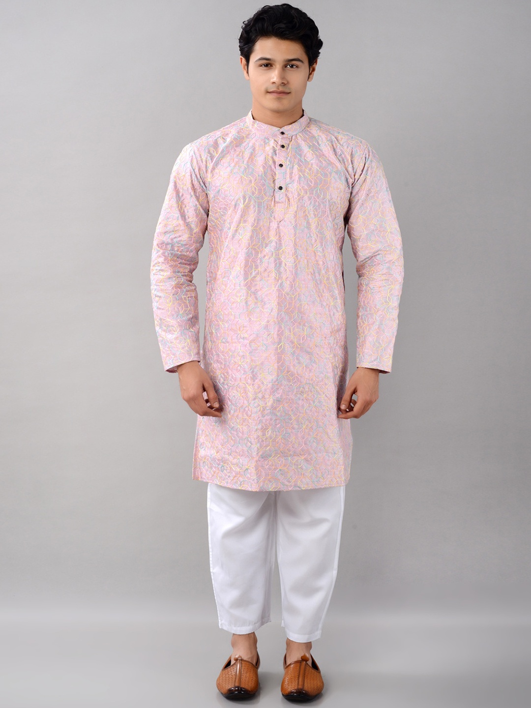 

VILLAIN Floral Embroidered Thread Work Cotton Silk Kurta, Pink