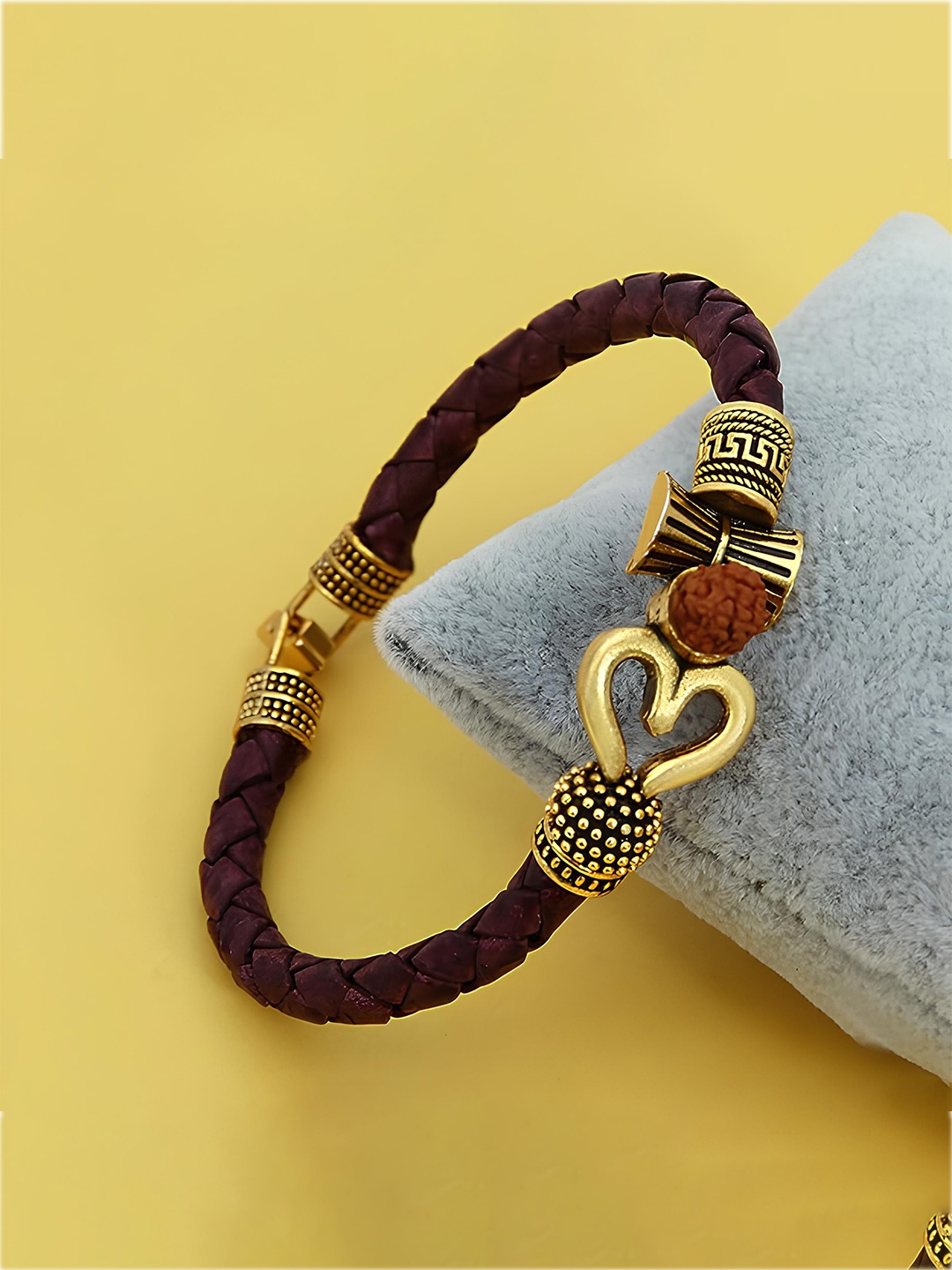

KARISHMA KREATIONS Unisex Leather Wraparound Bracelet, Brown