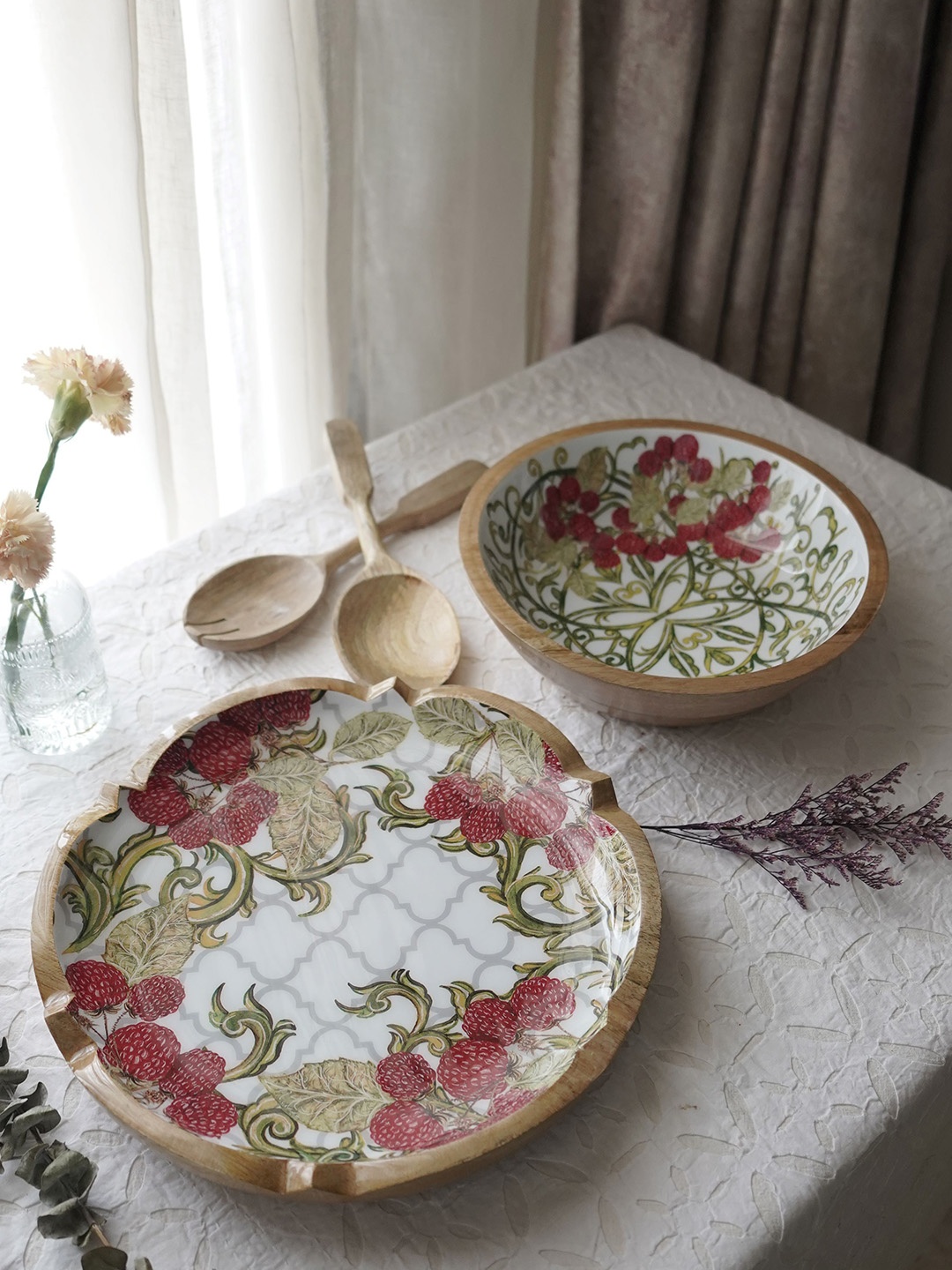 

TWIG STORY Red Berry Printed Wooden Round Platter