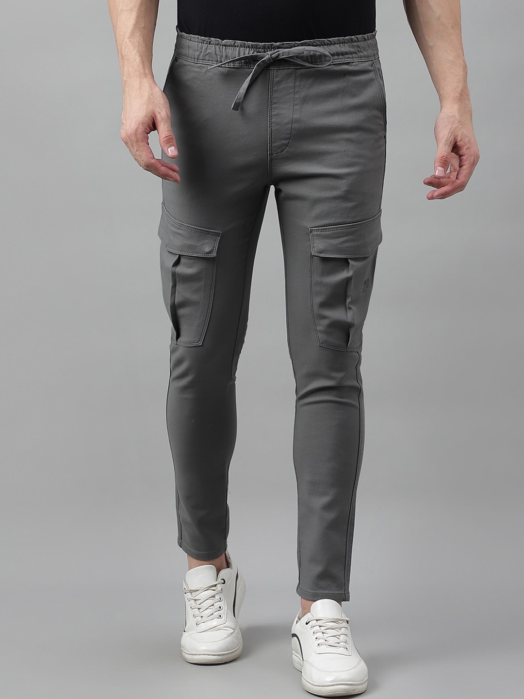 

Code 61 Men FELIX Low-Rise Clean Look Stretchable Jeans, Grey
