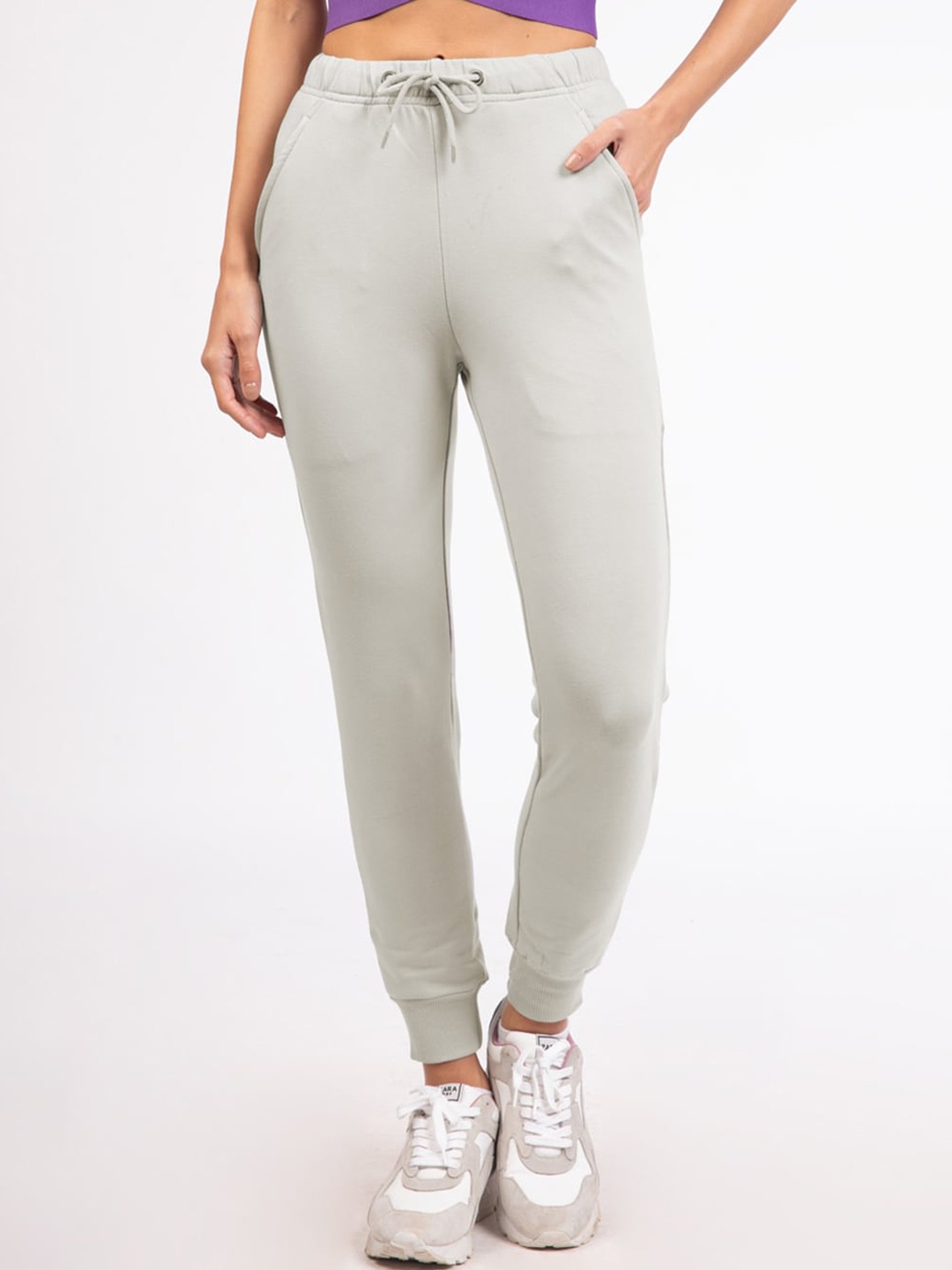 

Bewakoof Women Slim Fit Joggers, Grey