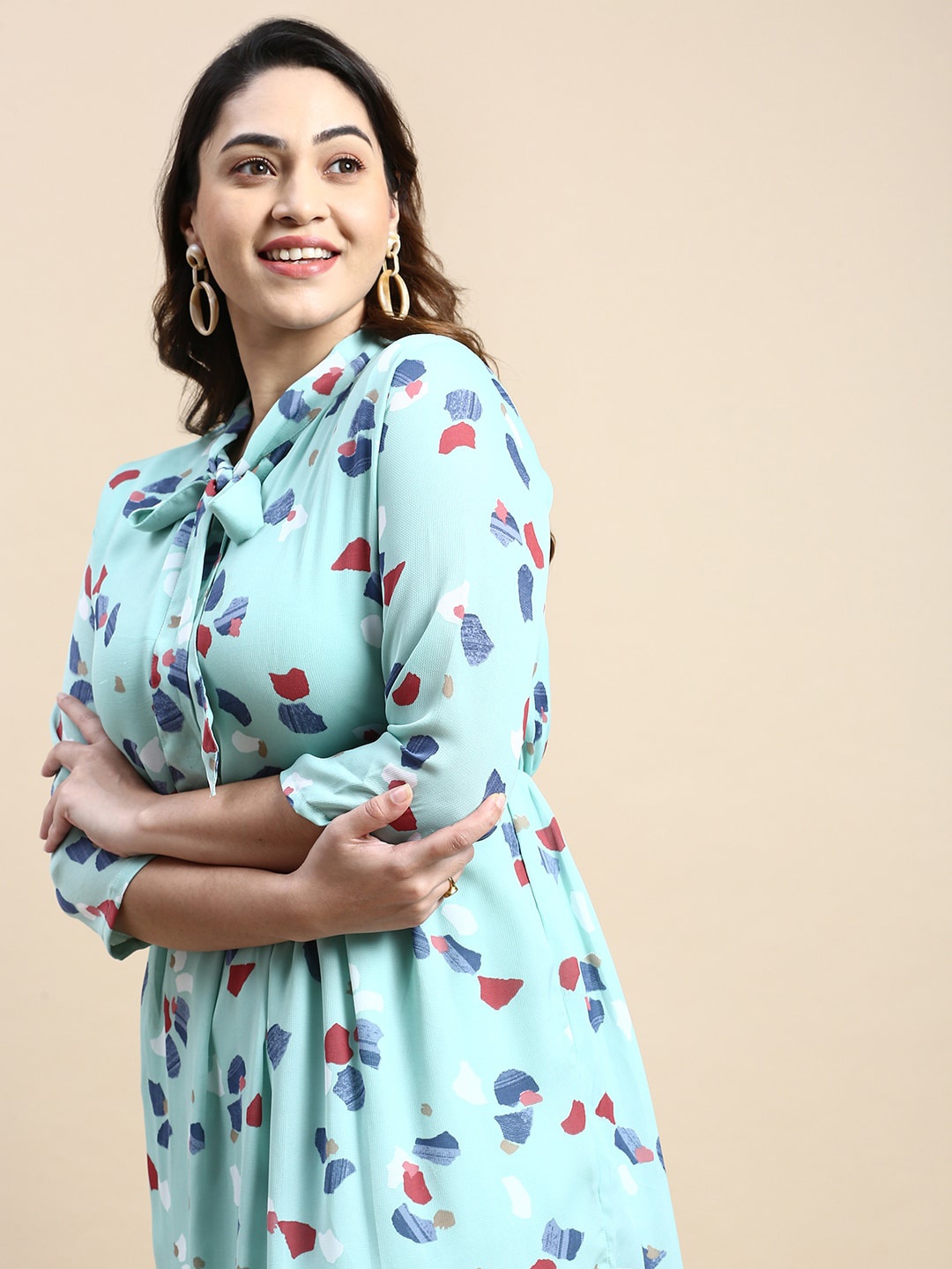 

SHOWOFF Plus Printed Tie Up Neck Georgette Fit & Flare Dress, Sea green