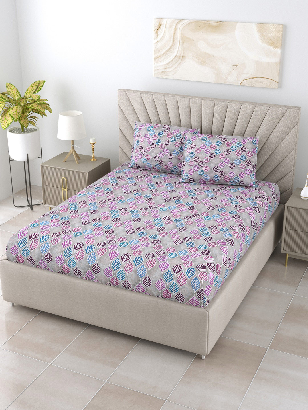 

BOMBAY DYEING Dream Lover Grey Ethnic Cotton 104 TC Queen Bedsheet With 2 Pillow Covers