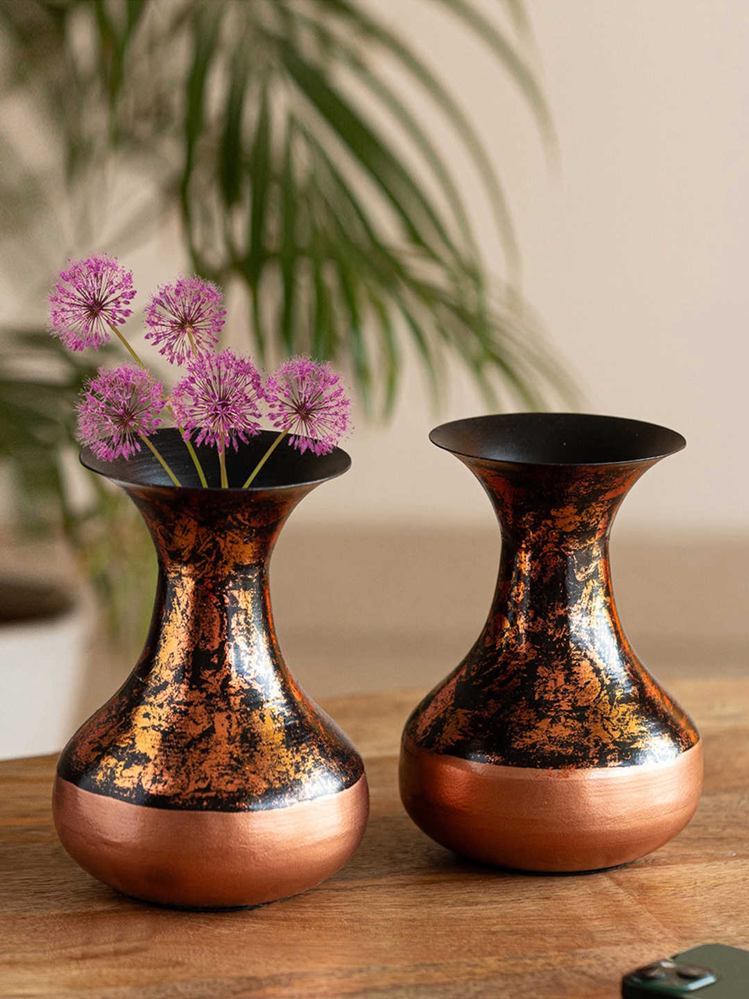 

ExclusiveLane Set Of 2 Surahi Printed Iron Metal Vases, Black