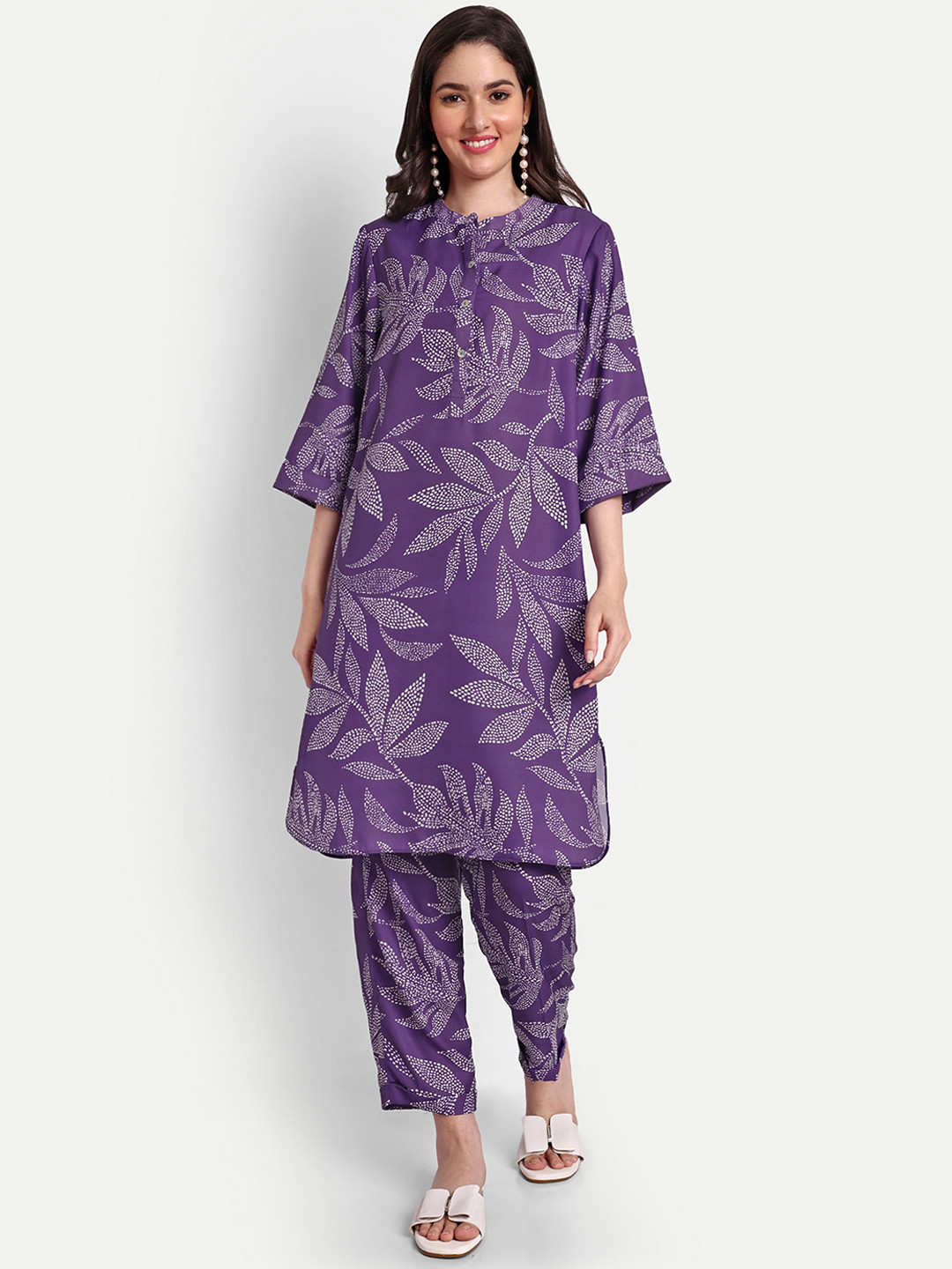 

TYAAR Floral Printed Georgette A Line Kurta With Trousers, Purple