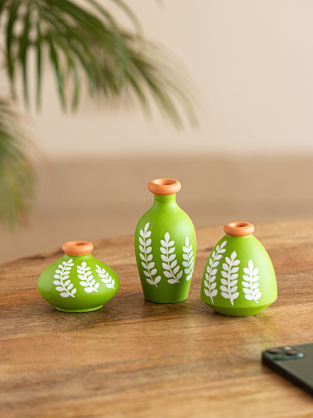 

ExclusiveLane Ethnic Foliage 3-Pcs Green Printed Terracotta Pots