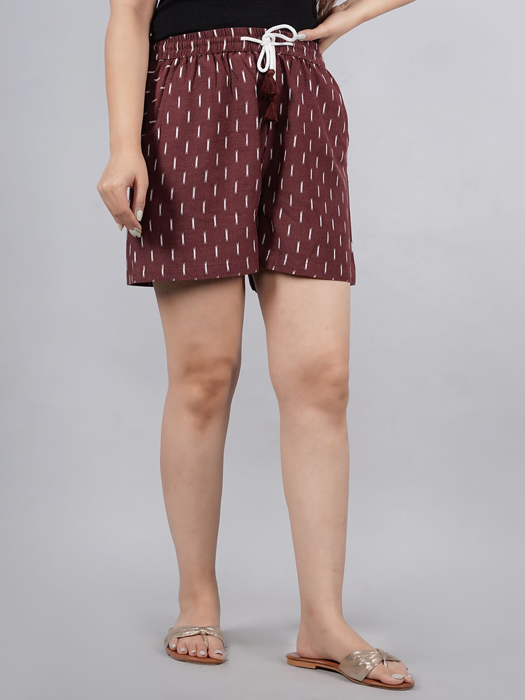 

KALINI Women Geometric Printed Shorts, Maroon