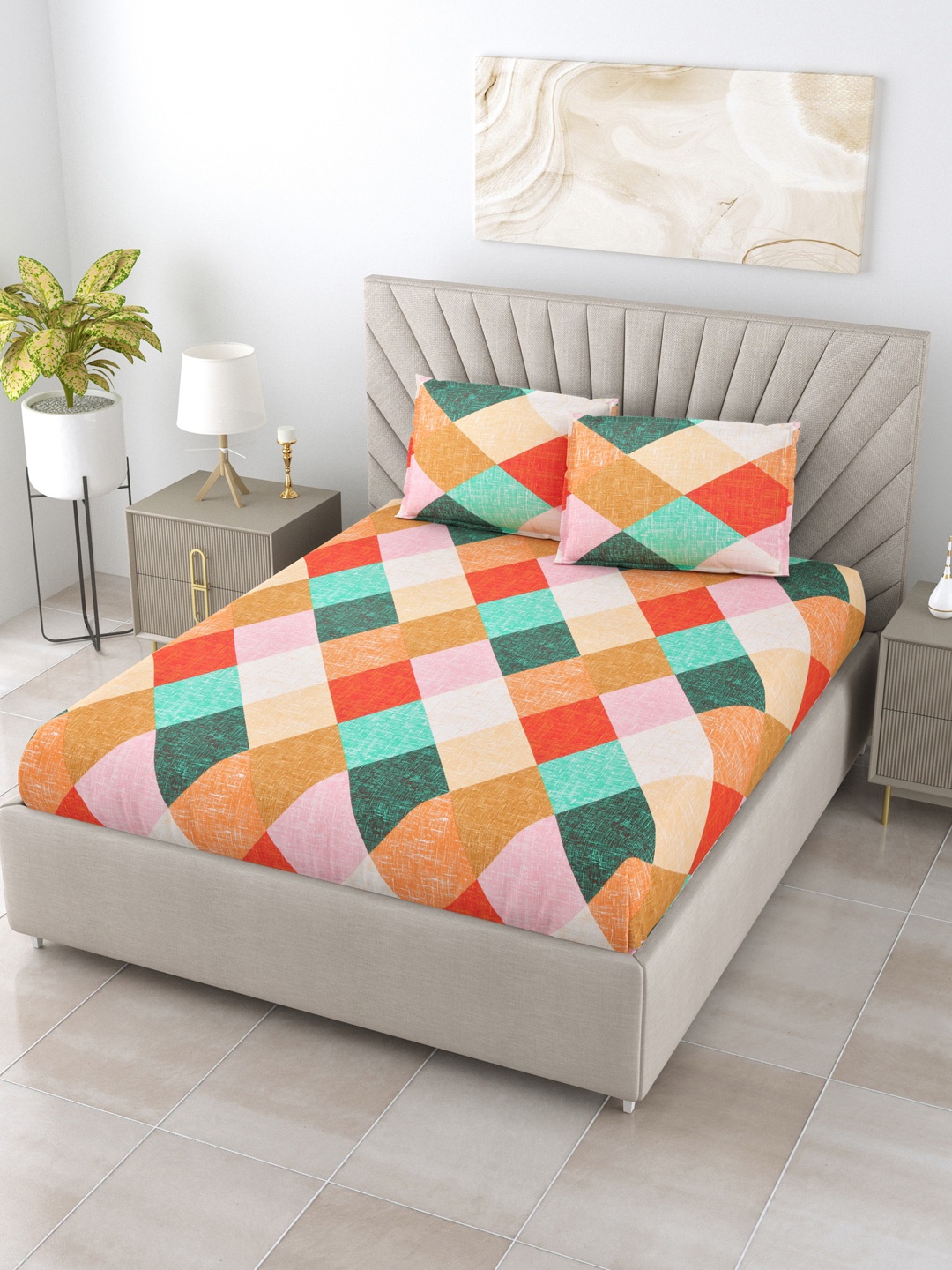 

BOMBAY DYEING Maroon & Brown Geometric 104 TC King Bedsheet with 2 Pillow Covers