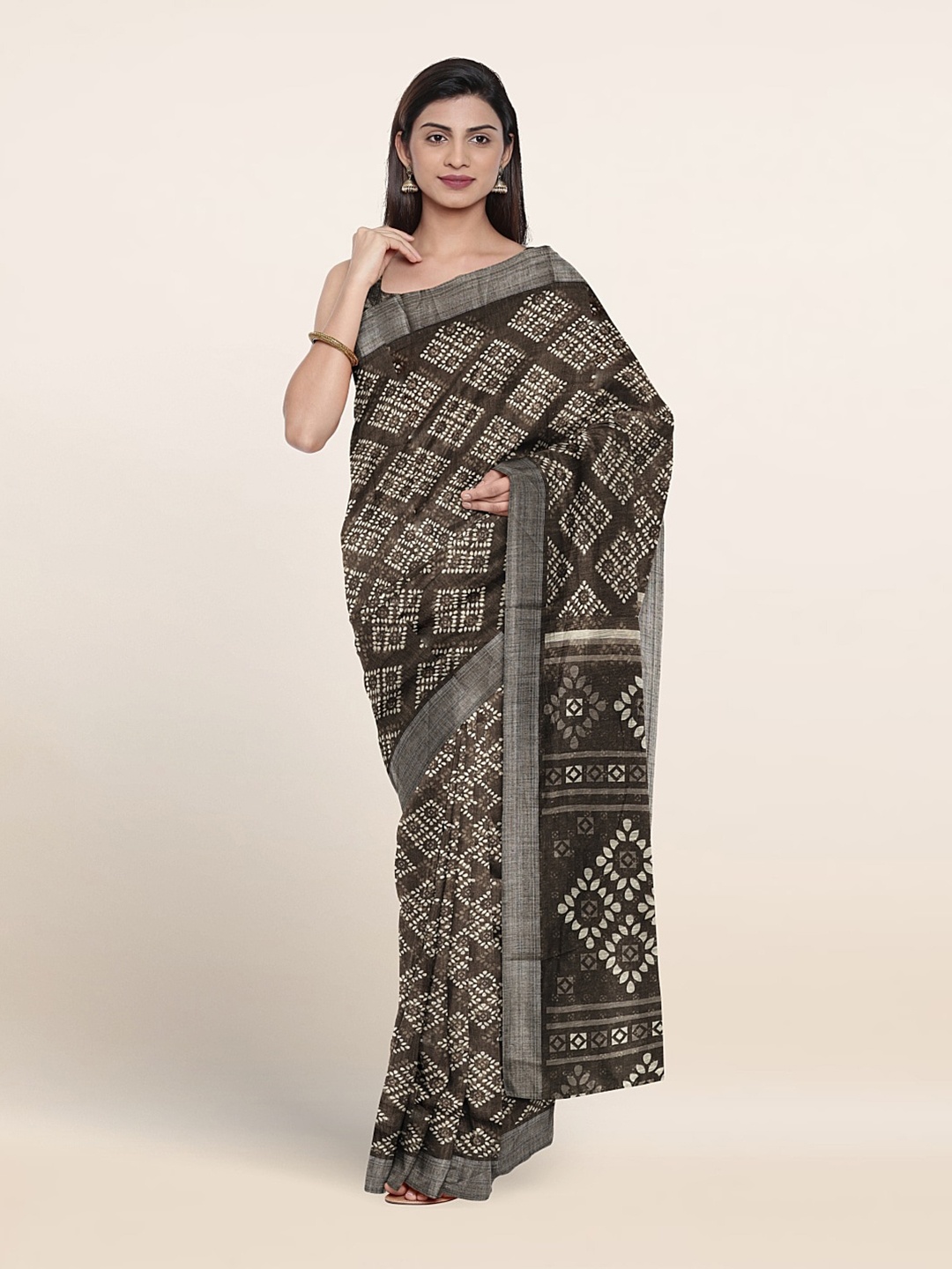 

Pothys Geometric Printed Saree, Grey