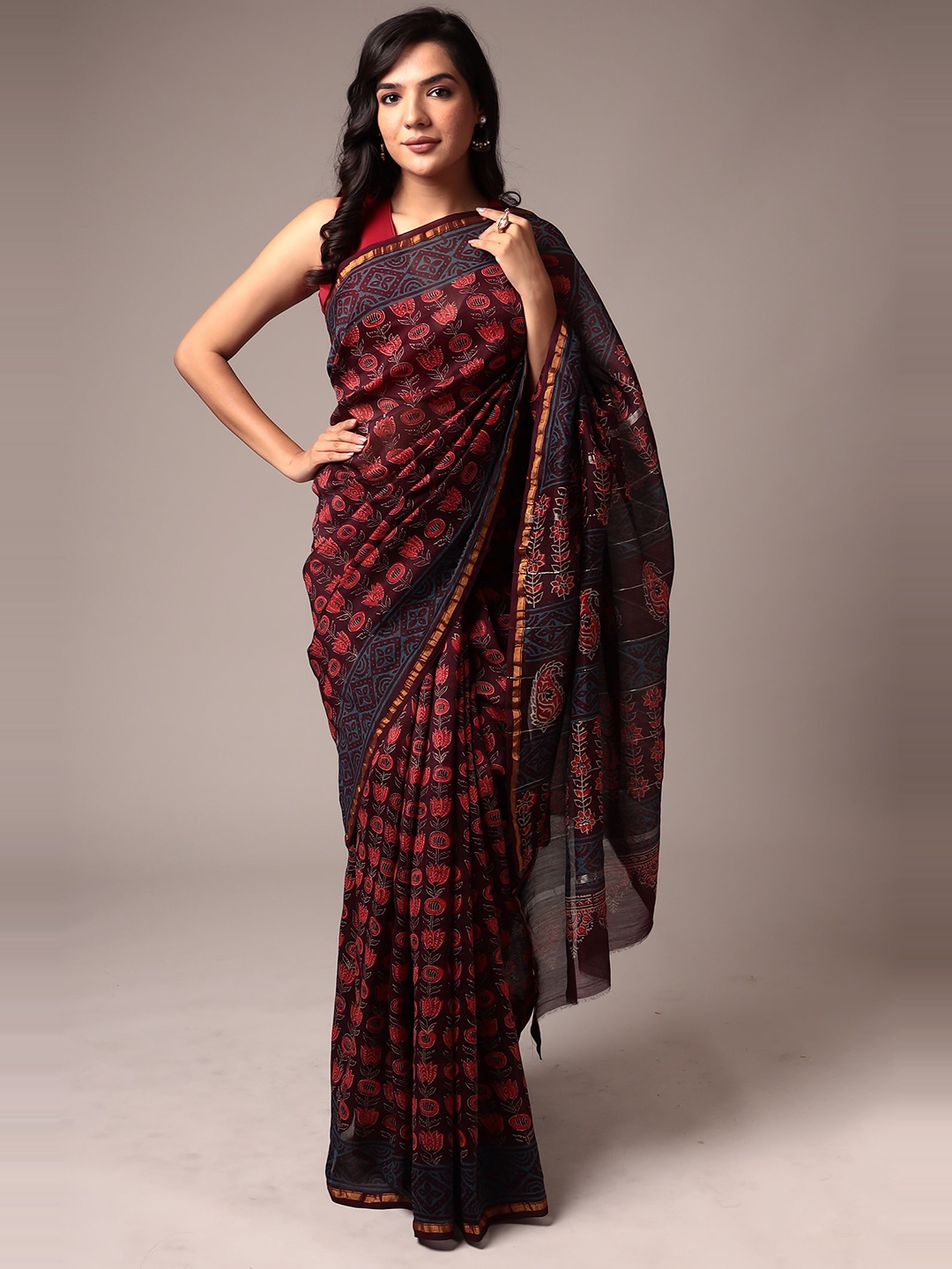 

ZARI Floral Printed Organza Saree, Maroon