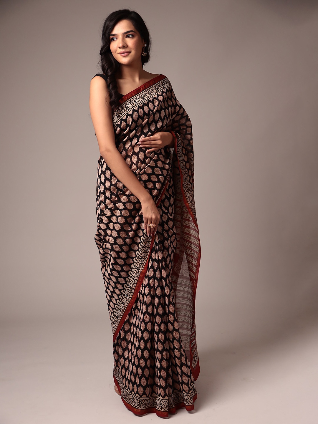 

ZARI Ethnic Motifs Printed Zari Organza Saree, Black